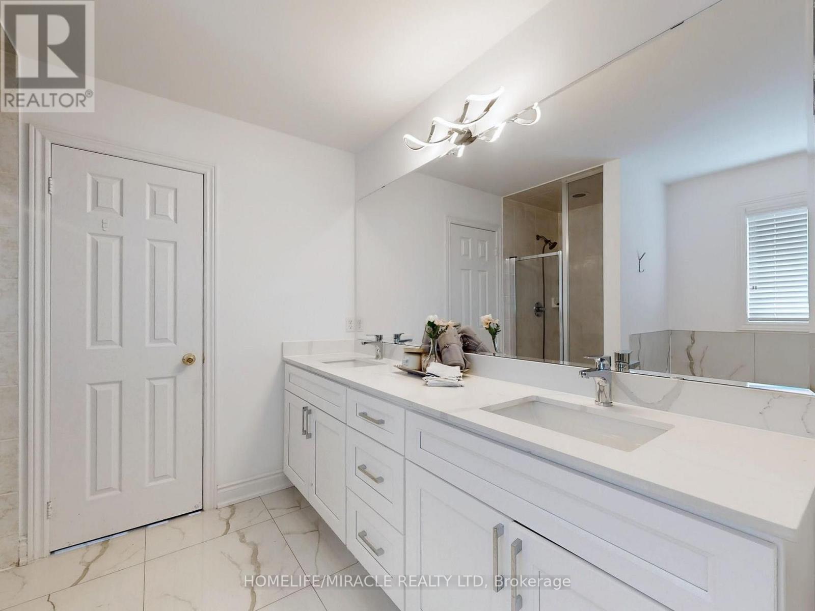 Upper - 63 Sleightholme Crescent, Brampton, Ontario  L6P 3E7 - Photo 5 - W13730950