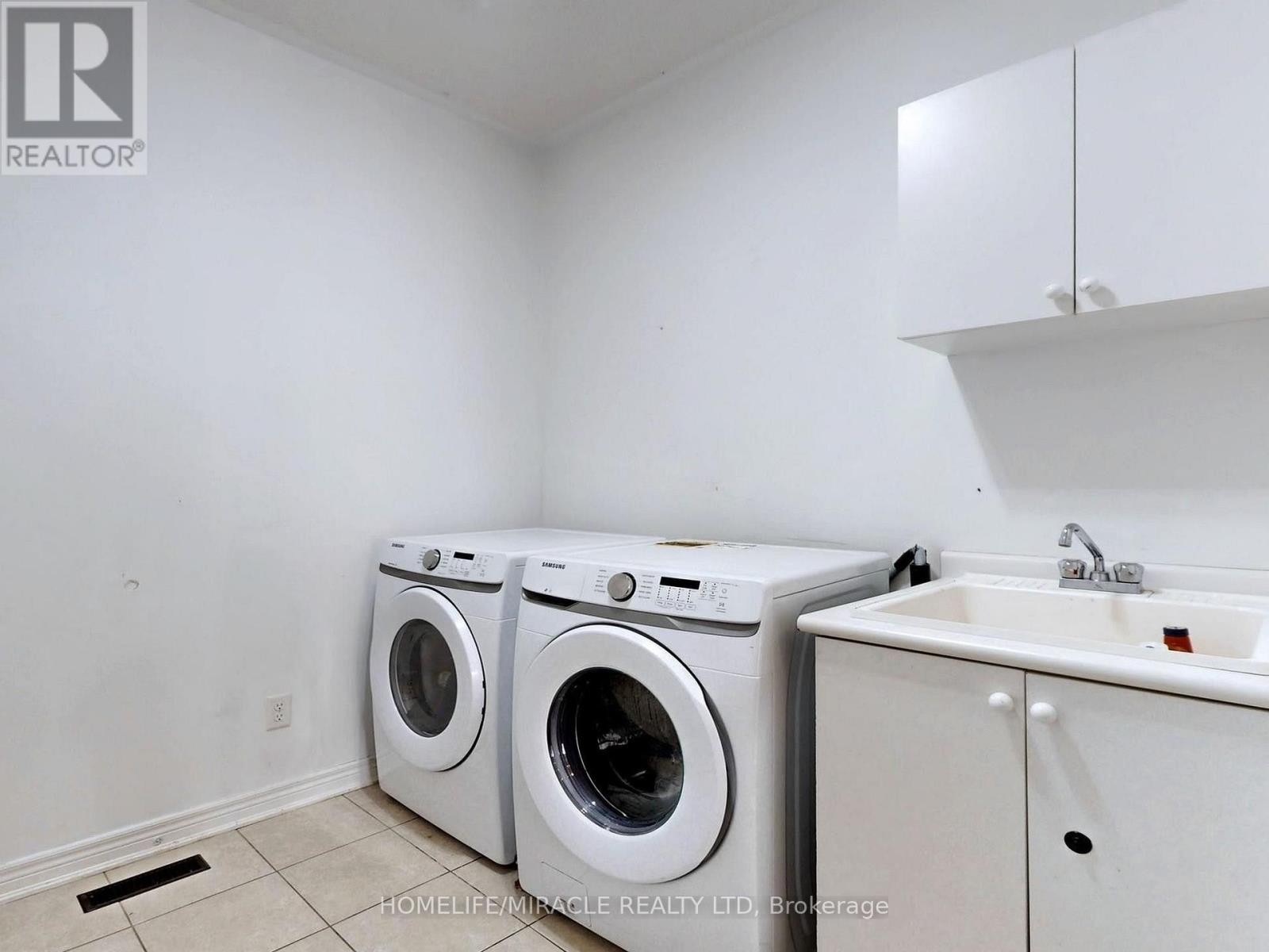 Upper - 63 Sleightholme Crescent, Brampton, Ontario  L6P 3E7 - Photo 6 - W13730950