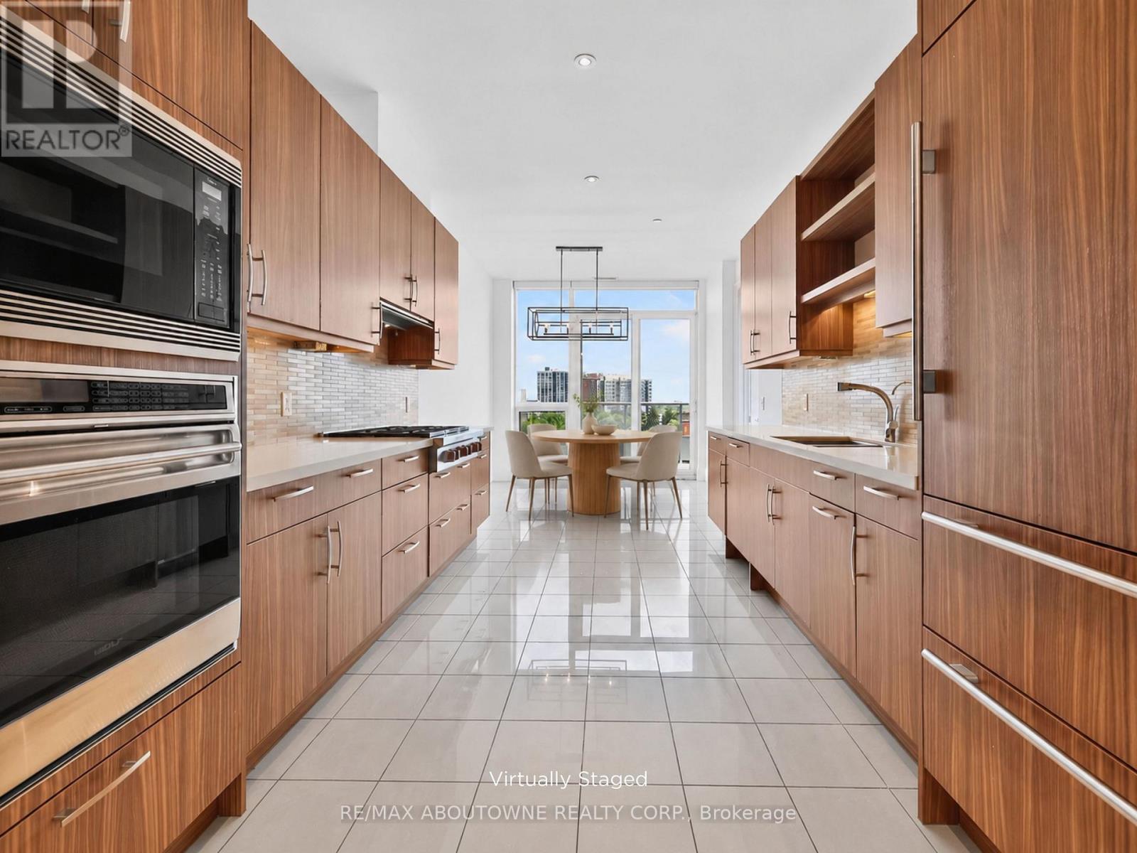 808 - 11 Bronte Road, Oakville, Ontario L6L 5B6 - Photo 9 - W13730964