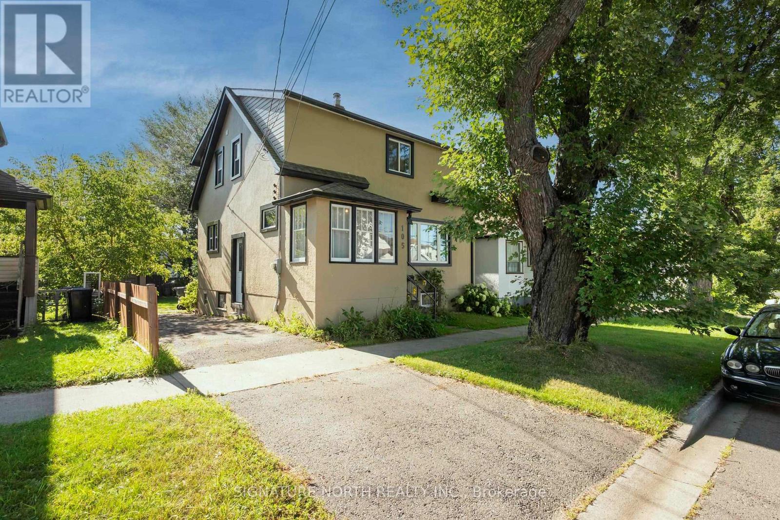 105 Machar Avenue, Thunder Bay, Ontario  P7B 2Y5 - Photo 1 - X13709898