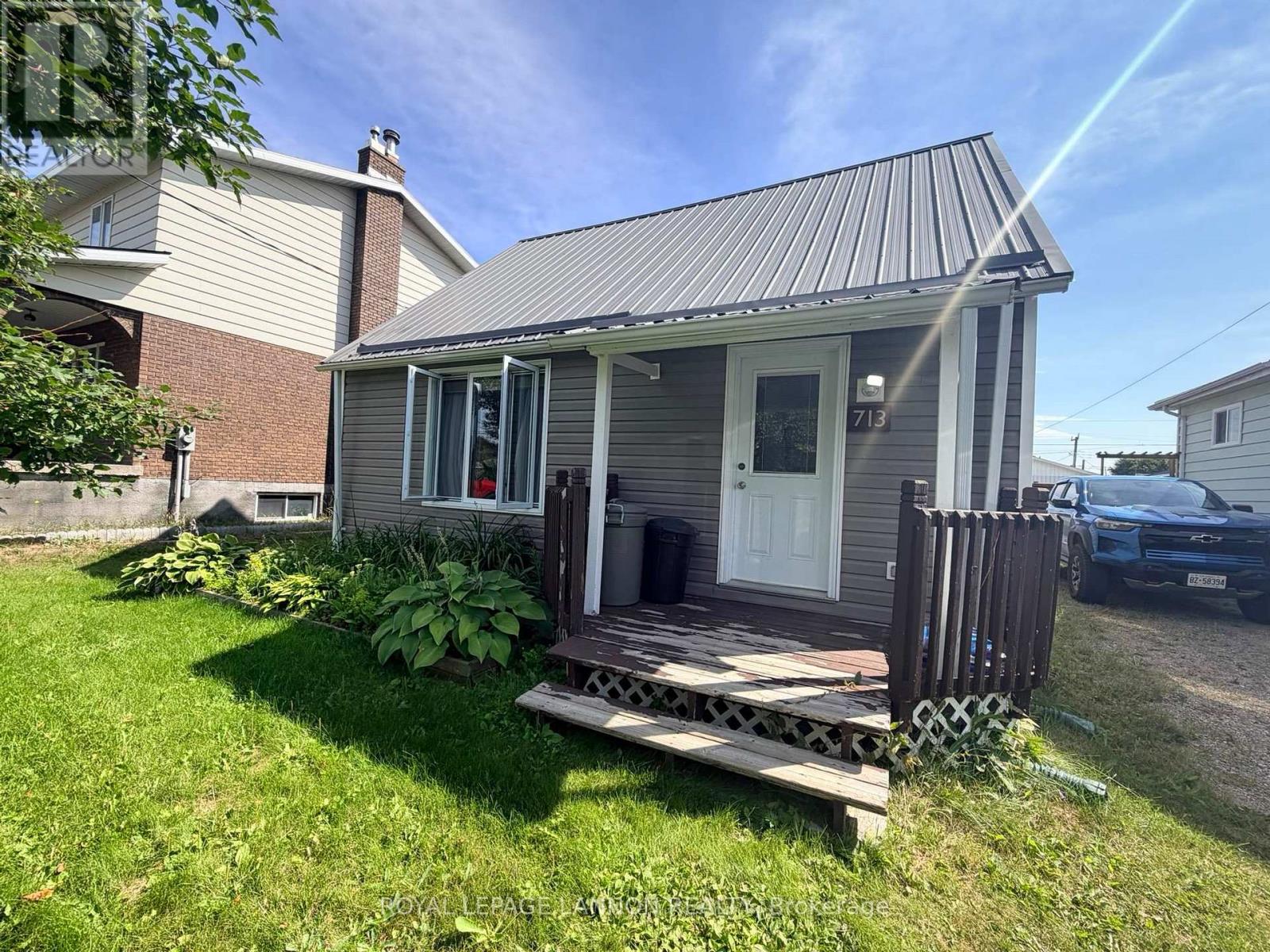 713 FIRST STREET W, Greenstone, Ontario