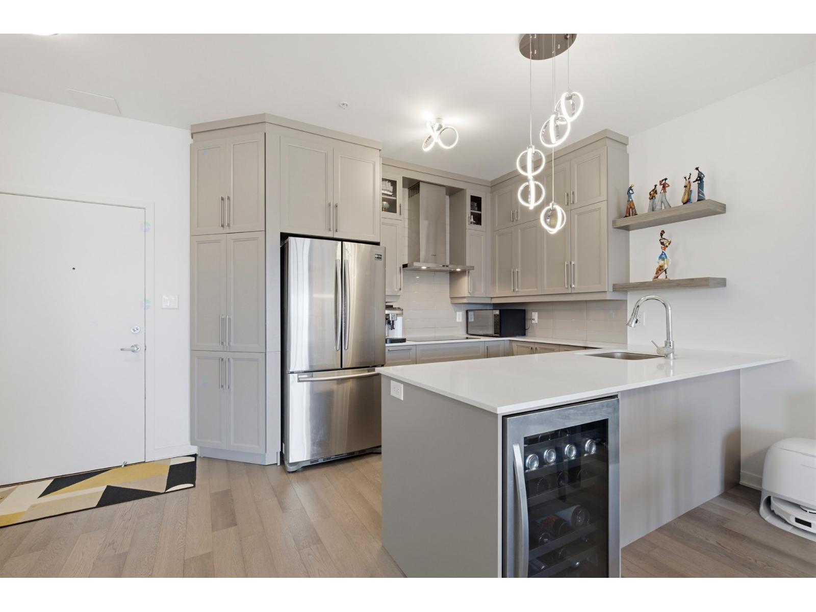 8265 Rue de Londres|#513 Brossard Quebec Canada J4Y0P8 5