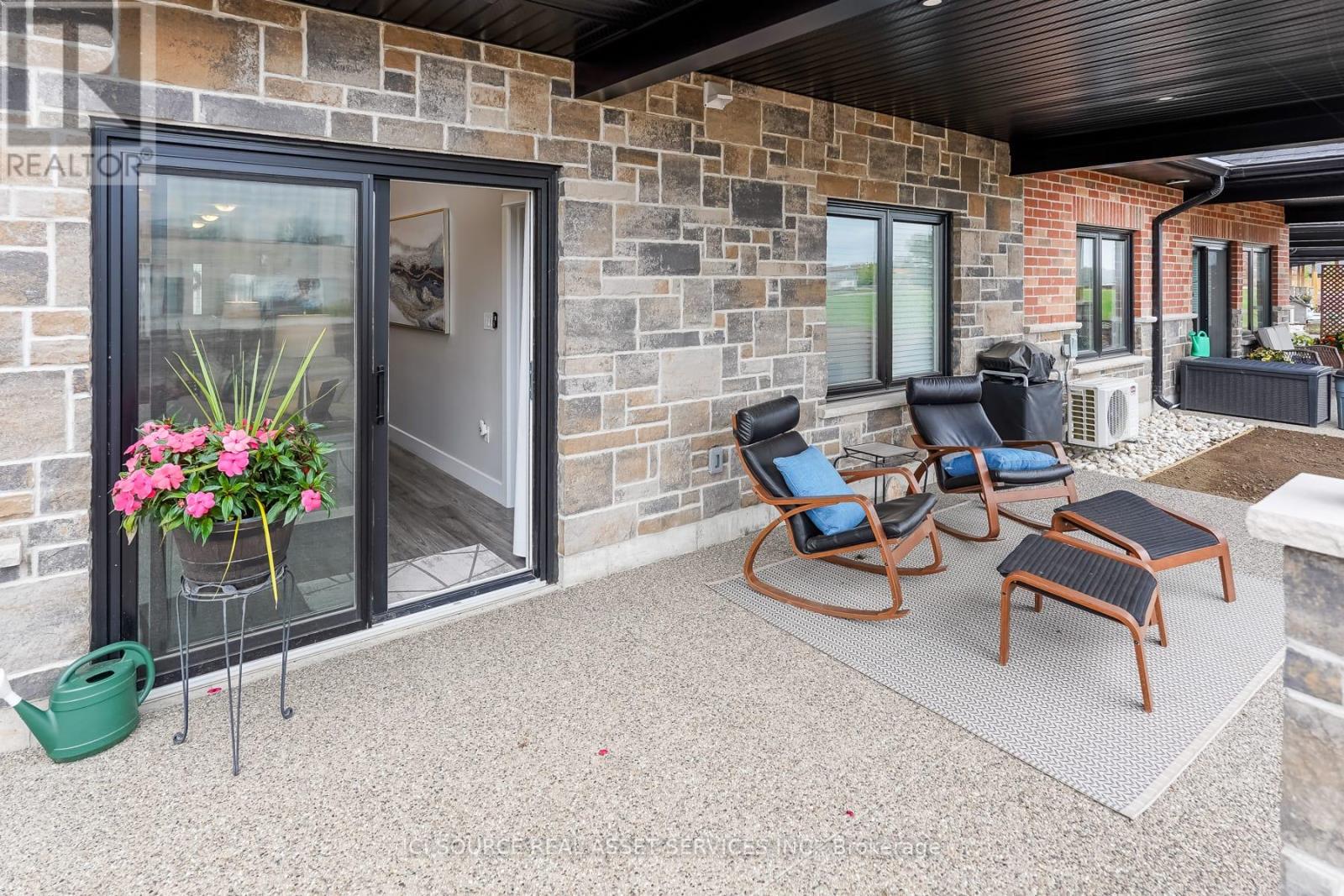 1386 15th Avenue E, Owen Sound, Ontario  N4K 5R9 - Photo 2 - X13730702