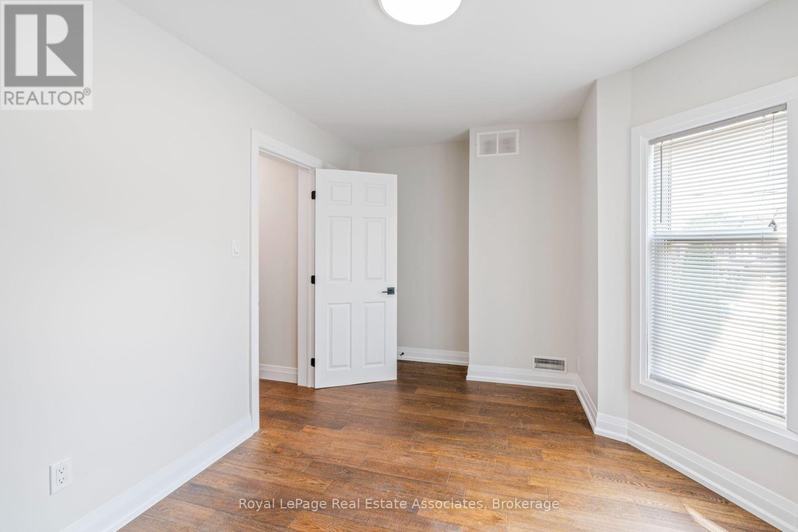 Upper - 23 Somerset Avenue, Hamilton, Ontario  L8L 2L4 - Photo 12 - X13730850