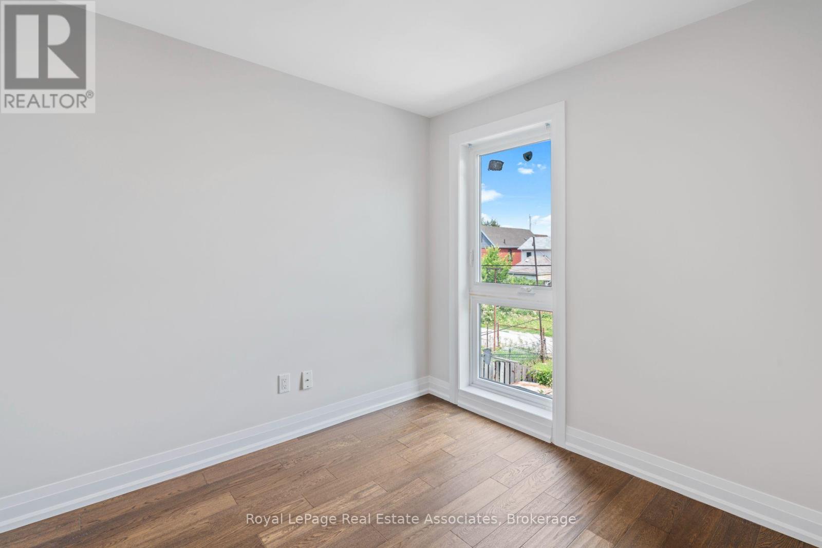 Upper - 23 Somerset Avenue, Hamilton, Ontario  L8L 2L4 - Photo 15 - X13730850
