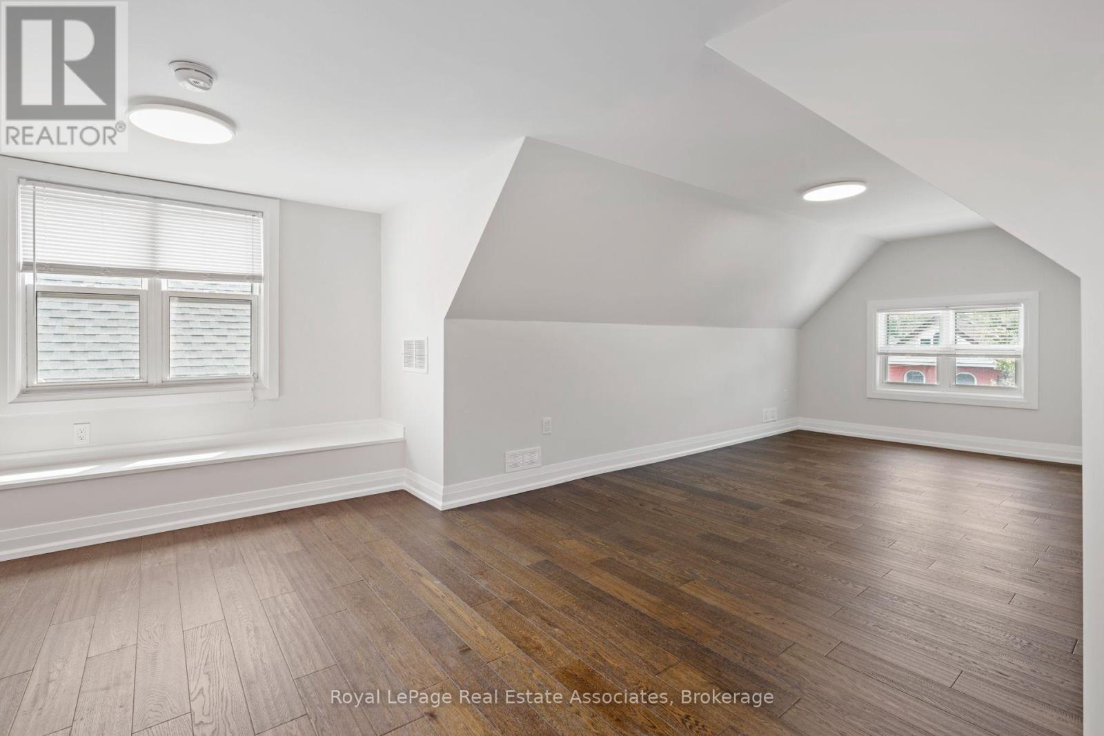 Upper - 23 Somerset Avenue, Hamilton, Ontario  L8L 2L4 - Photo 18 - X13730850
