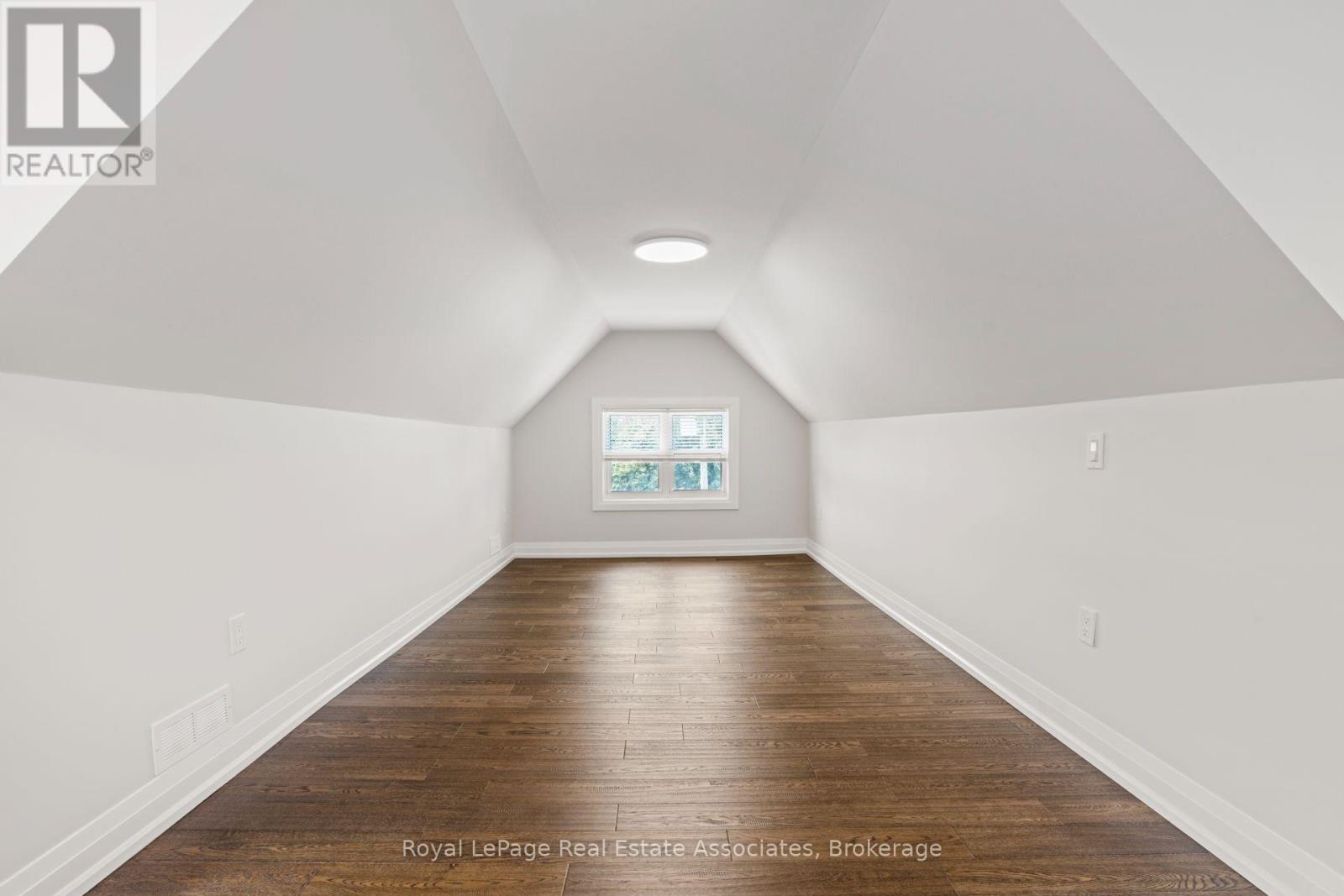 Upper - 23 Somerset Avenue, Hamilton, Ontario  L8L 2L4 - Photo 20 - X13730850