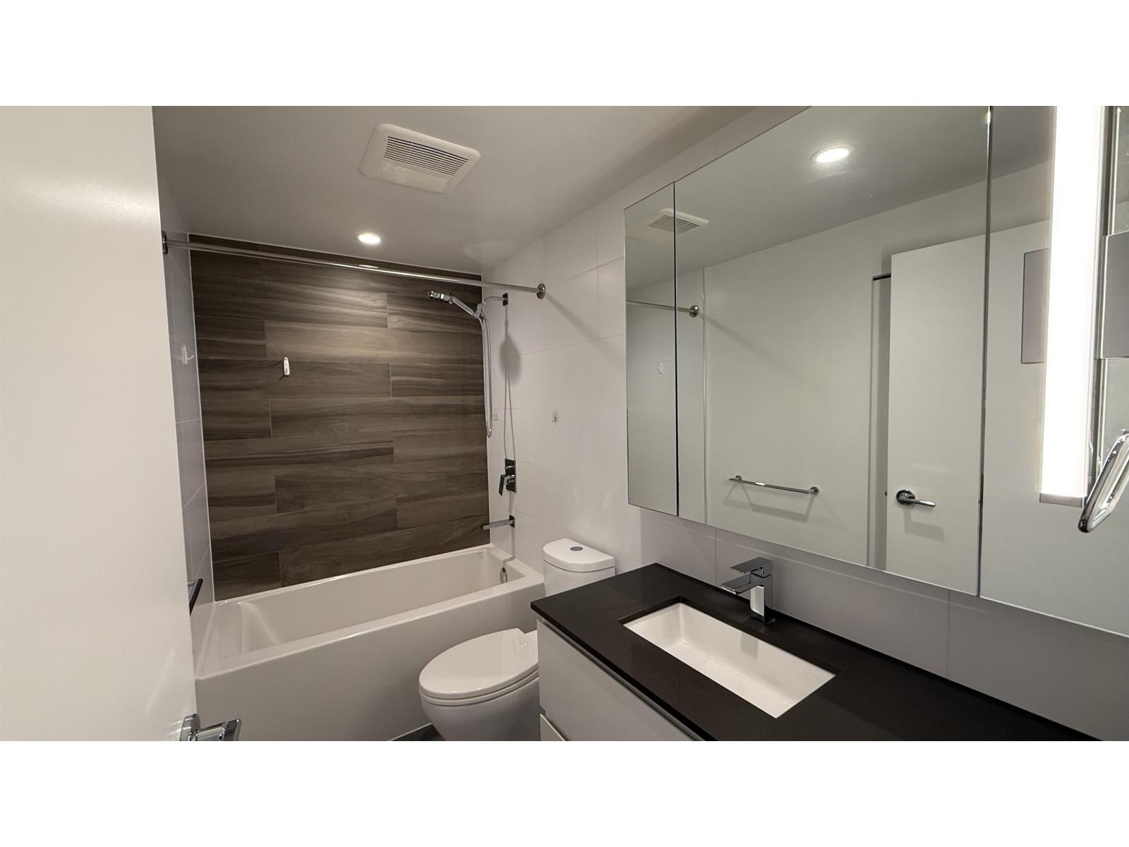 512 13615 Fraser Highway, Surrey, British Columbia  V3T 0P7 - Photo 8 - R3160299