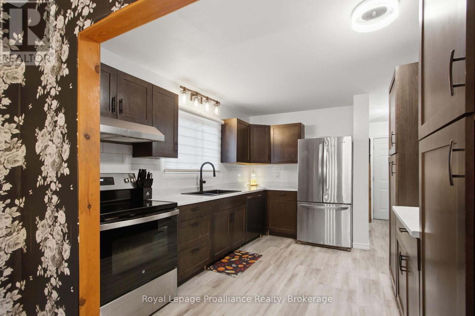 12 O'neil Crescent, Quinte West, Ontario  K8V 5Y6 - Photo 17 - X13731062