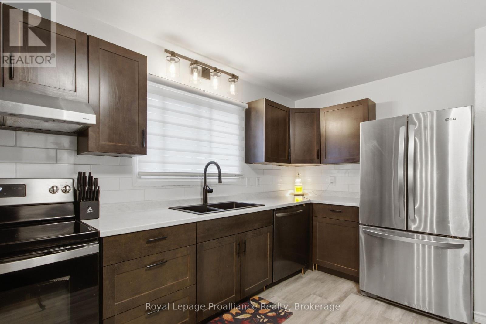 12 O'neil Crescent, Quinte West, Ontario  K8V 5Y6 - Photo 18 - X13731062