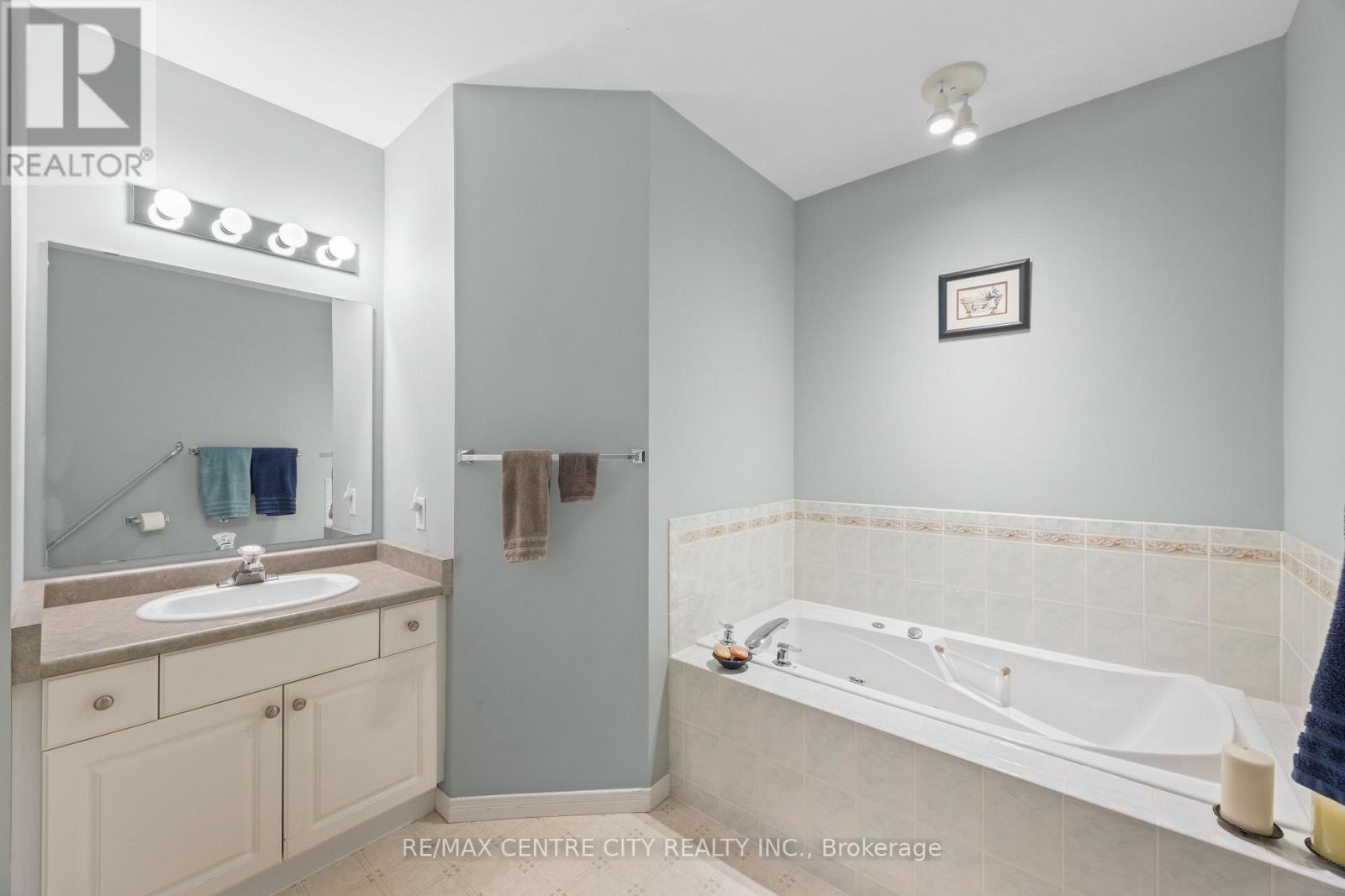 33 Ilderbrook Circle, Middlesex Centre, Ontario  N0M 2A0 - Photo 15 - X13731172