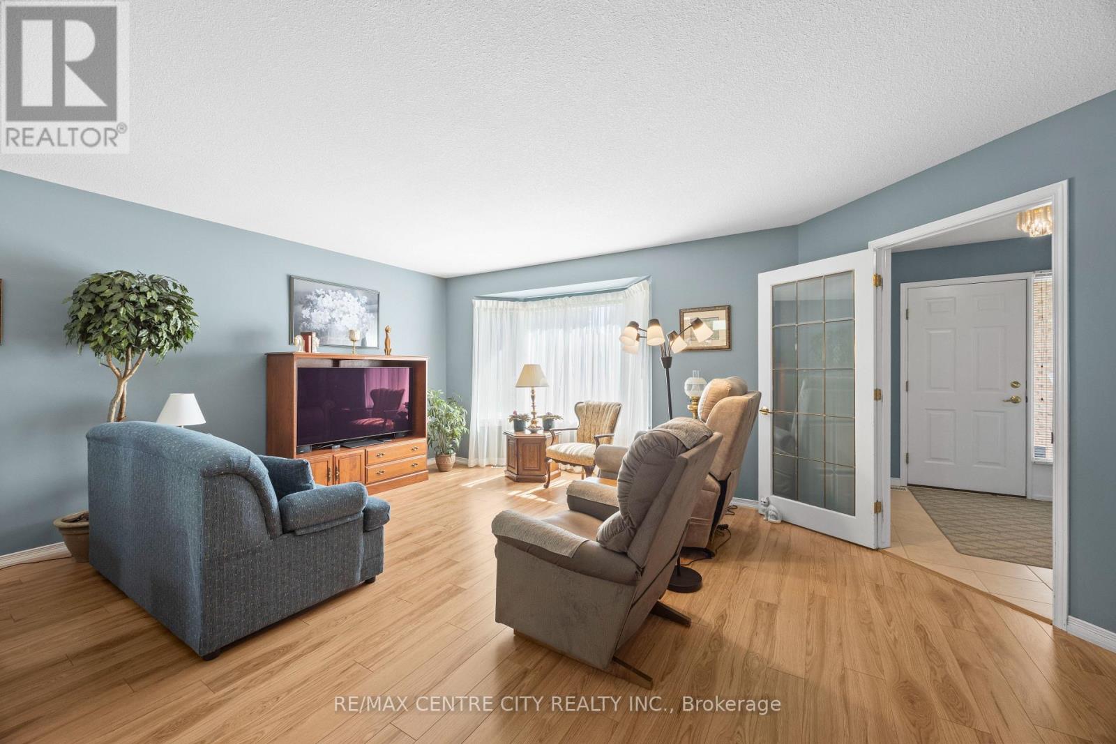 33 Ilderbrook Circle, Middlesex Centre, Ontario  N0M 2A0 - Photo 6 - X13731172