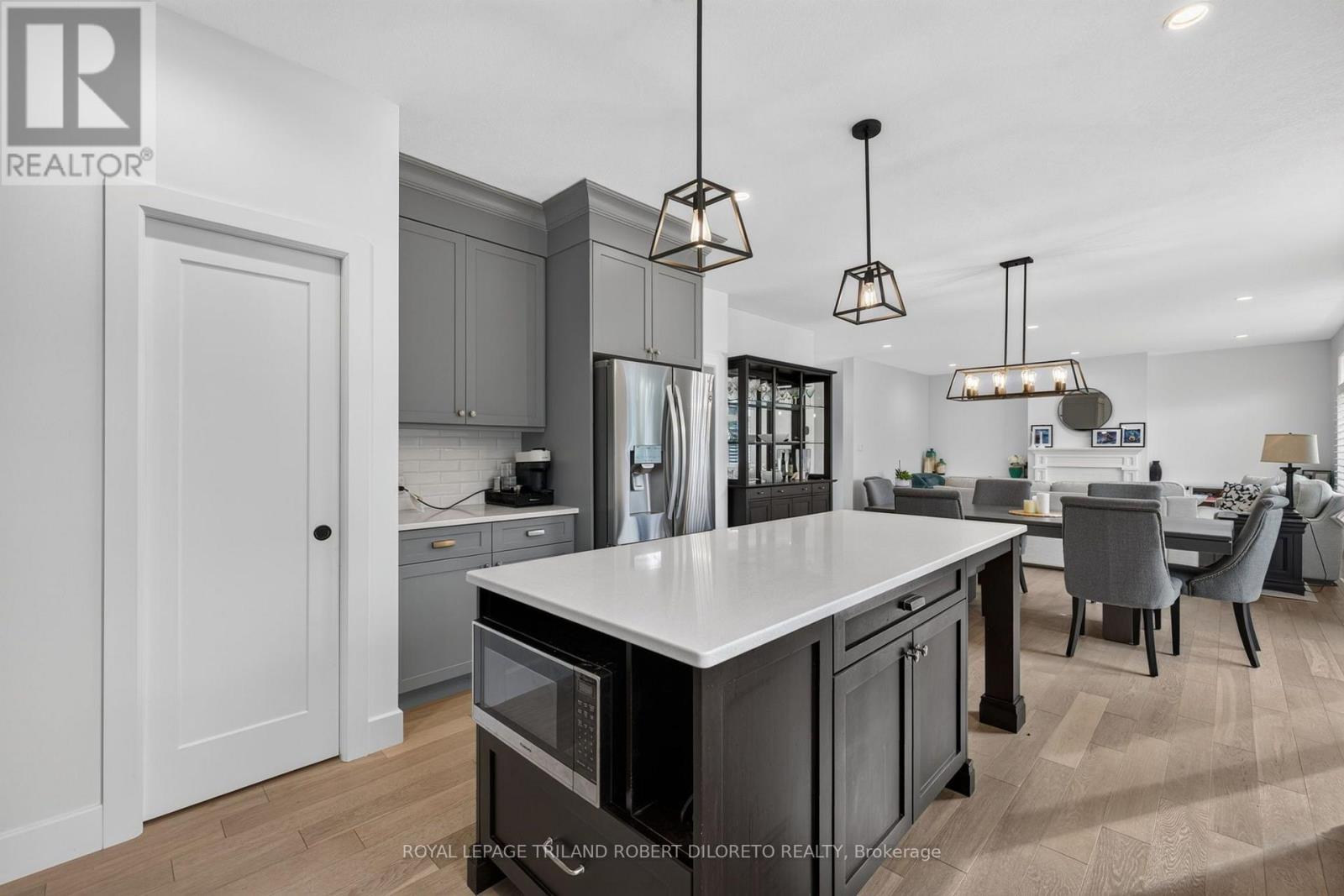 734 Radisson Lane, Strathroy-Caradoc, Ontario  N0L 1W0 - Photo 14 - X13731180