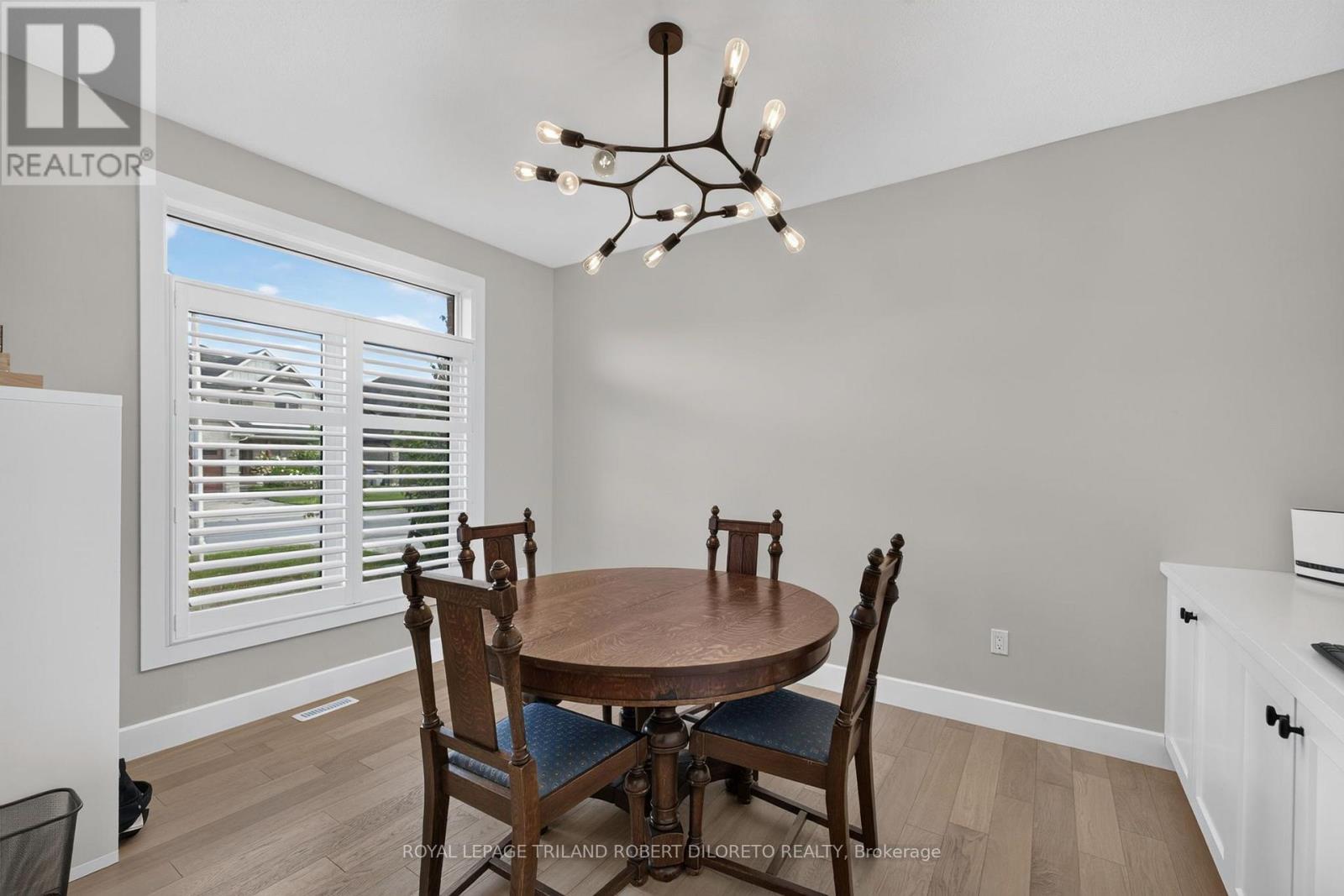 734 Radisson Lane, Strathroy-Caradoc, Ontario  N0L 1W0 - Photo 5 - X13731180