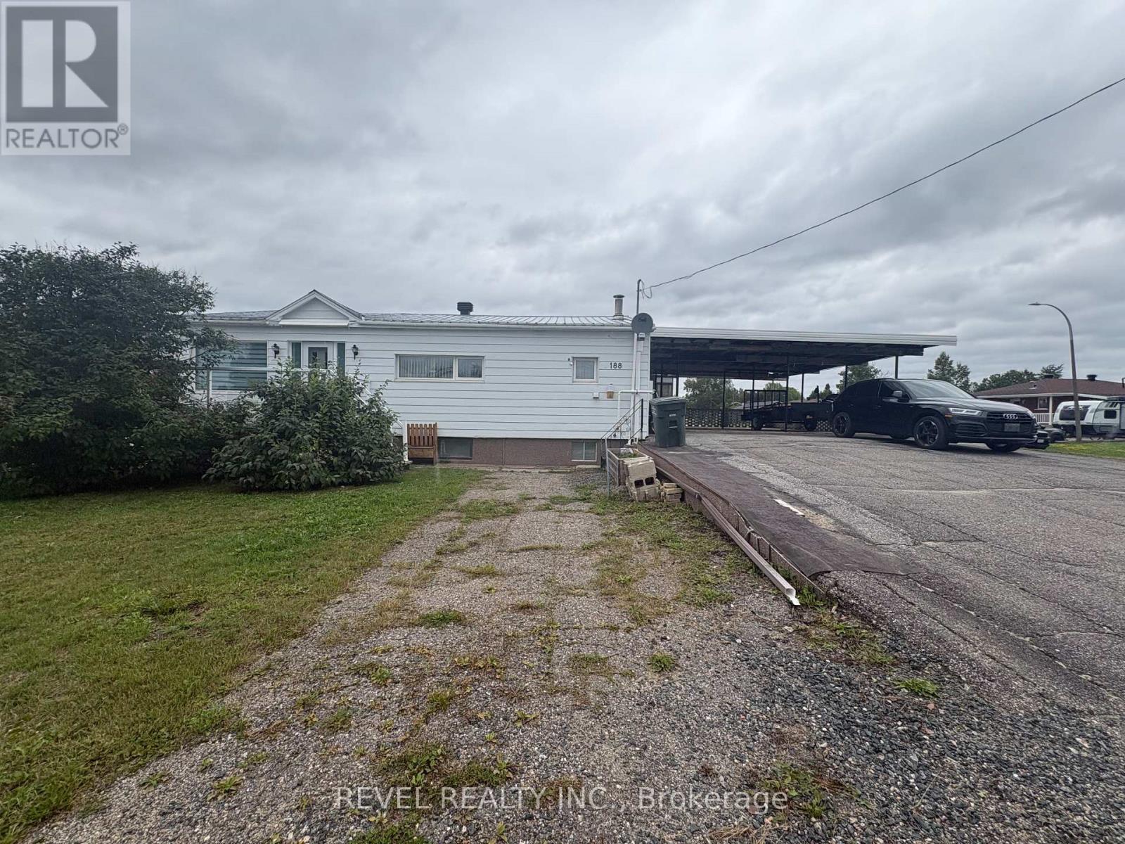 188 ELAINE AVENUE, Smooth Rock Falls, Ontario