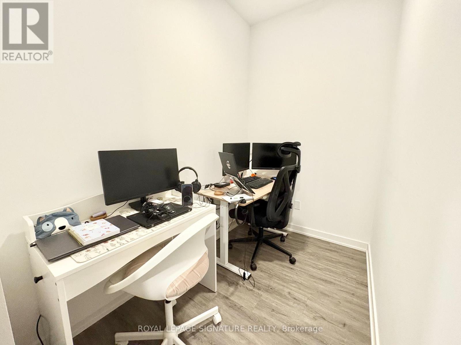 605 - 1 Cardiff Road, Toronto, Ontario  M4P 0G2 - Photo 3 - C13731000