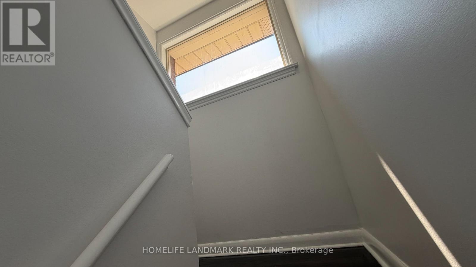 702 Sheppard Ave E Avenue E, Toronto, Ontario  M2K 1B7 - Photo 19 - C13731032