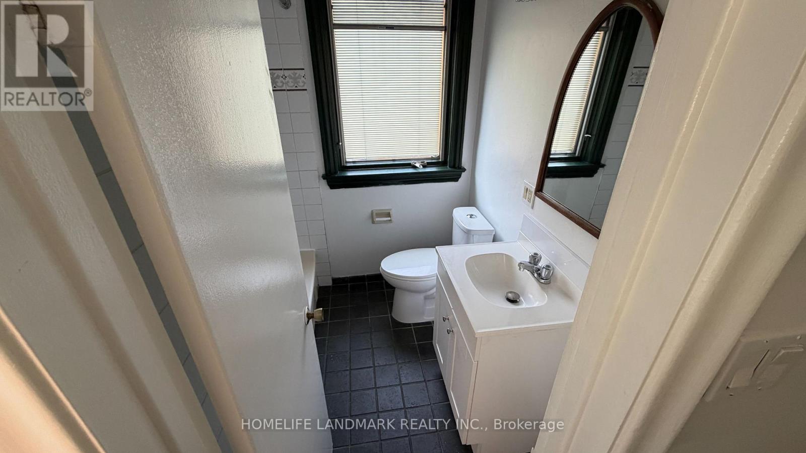 702 Sheppard Ave E Avenue E, Toronto, Ontario  M2K 1B7 - Photo 26 - C13731032
