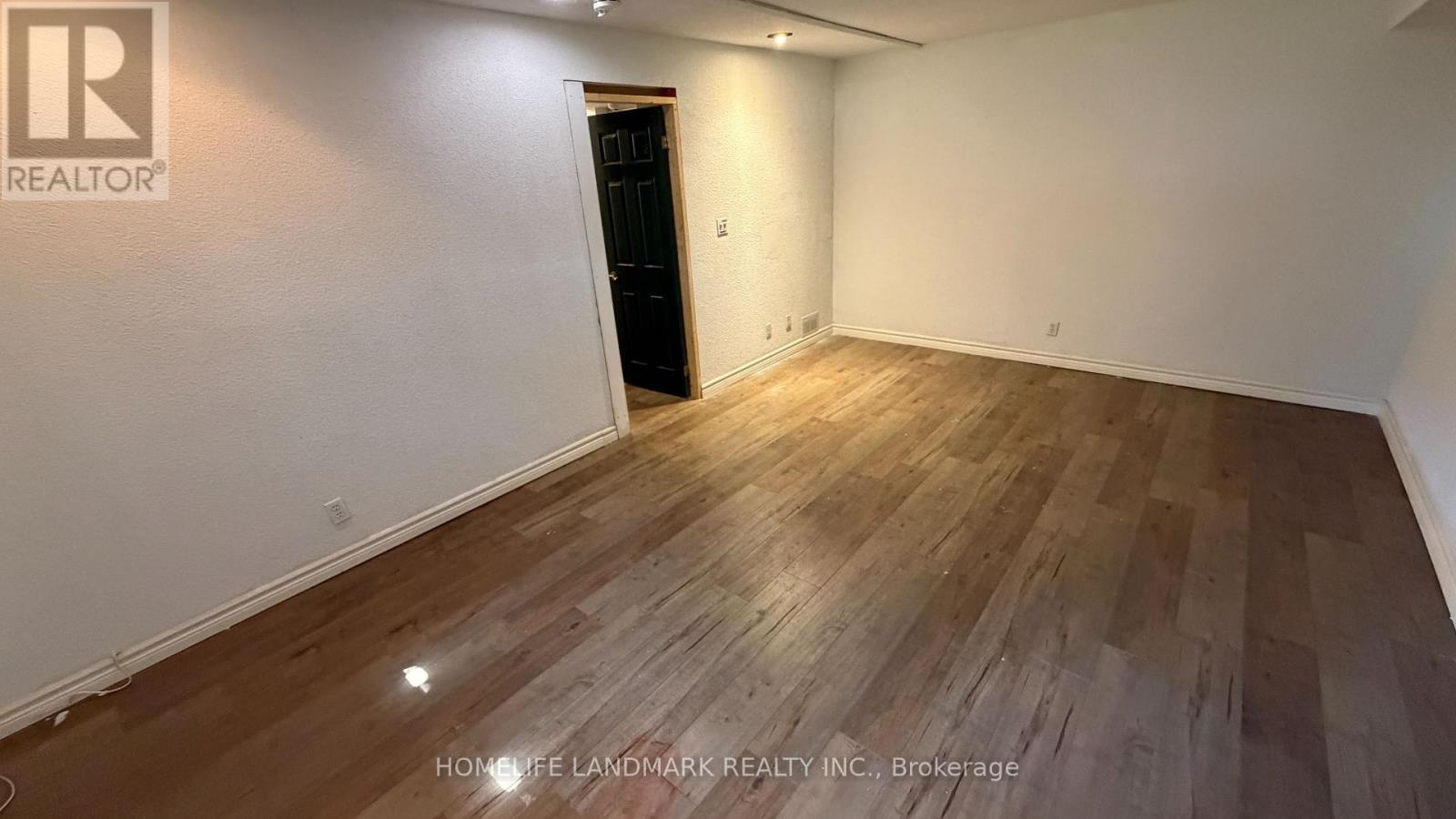 702 Sheppard Ave E Avenue E, Toronto, Ontario  M2K 1B7 - Photo 36 - C13731032