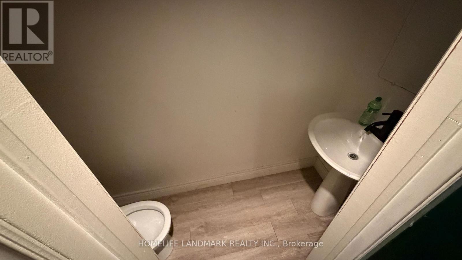 702 Sheppard Ave E Avenue E, Toronto, Ontario  M2K 1B7 - Photo 39 - C13731032