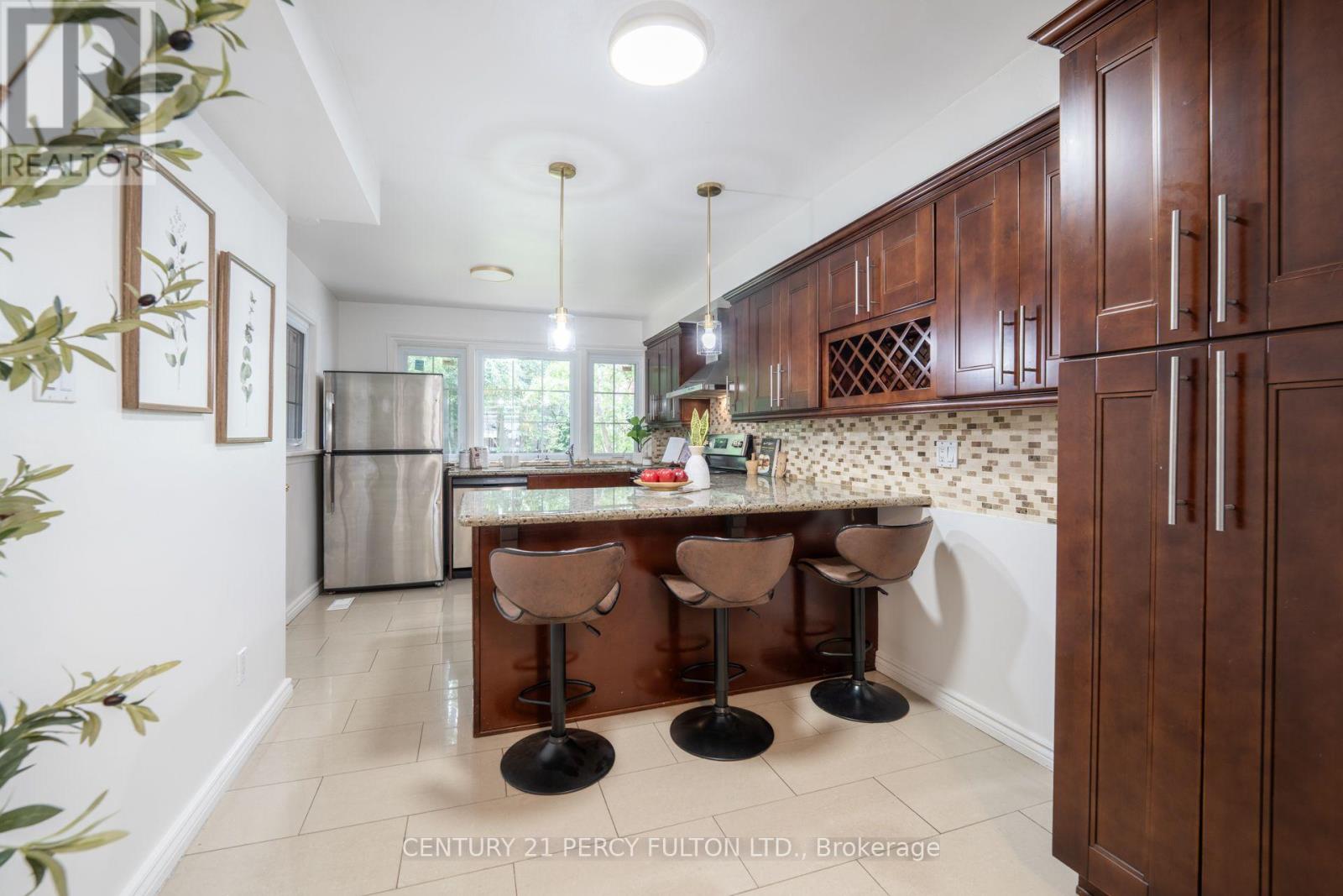 6 Donna Court, Toronto, Ontario  M2M 2C8 - Photo 16 - C13731082