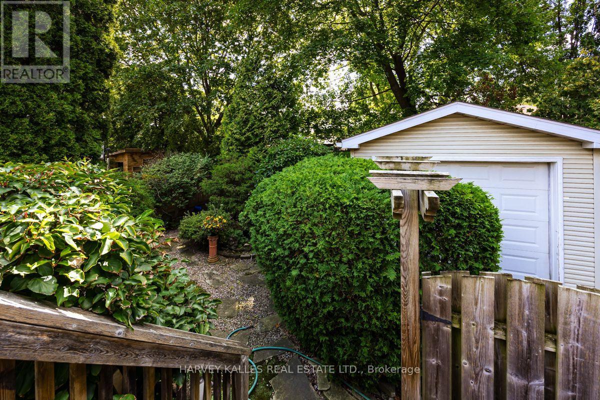 109 Old Orchard Grove, Toronto, Ontario M5M 2E1 - Photo 6 - C13731154