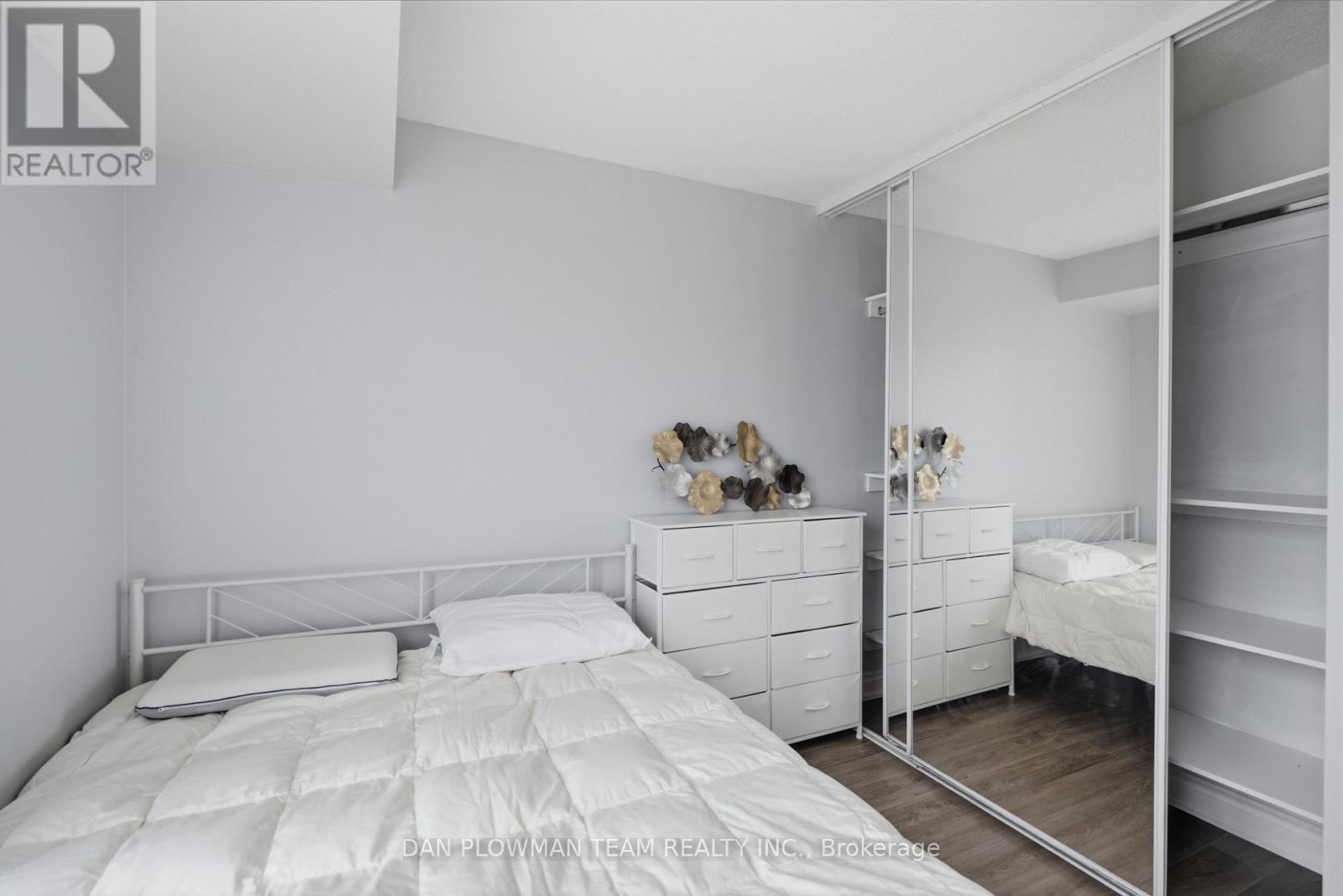 913 - 8 Lee Centre Drive, Toronto, Ontario  M1H 3H8 - Photo 13 - E13731116