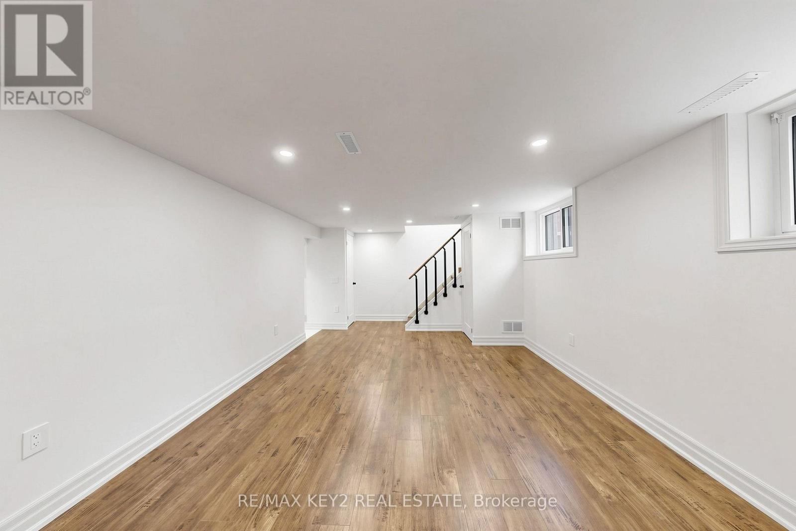707 Walnut Street W, Whitby, Ontario  L1N 2W9 - Photo 2 - E13731146