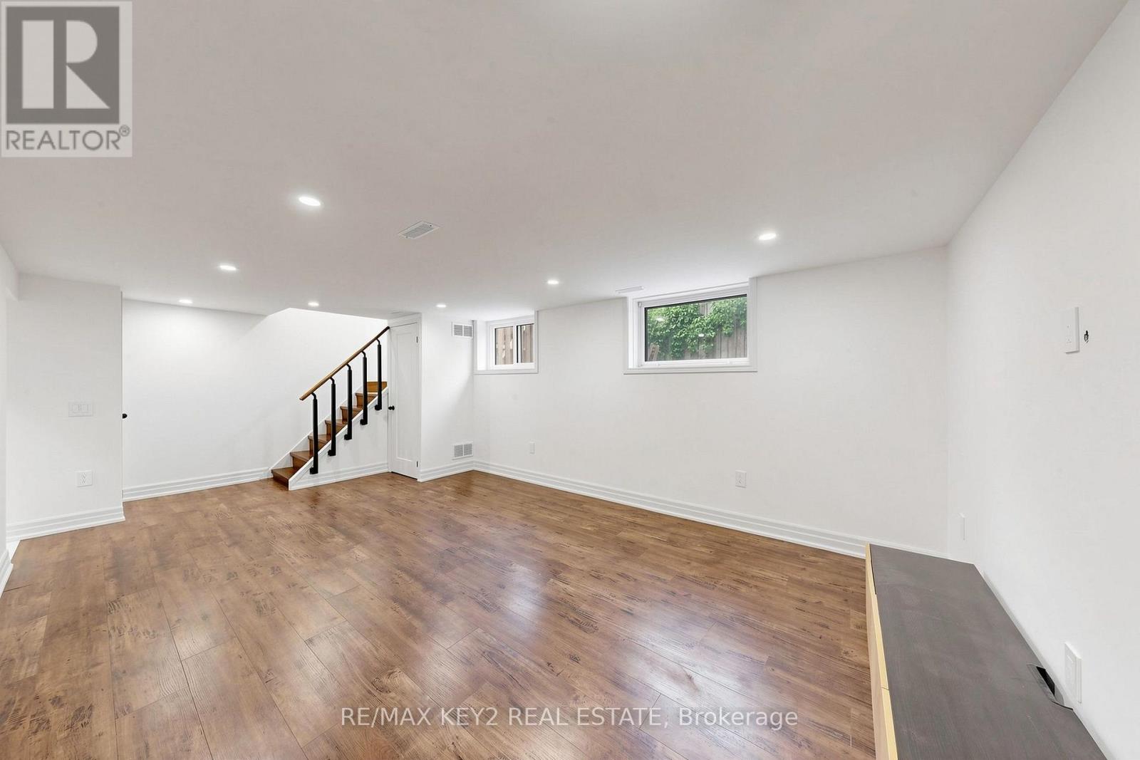 707 Walnut Street W, Whitby, Ontario  L1N 2W9 - Photo 3 - E13731146