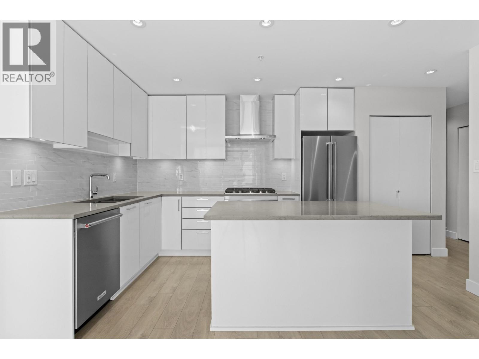 3905 1788 Gilmore Avenue, Burnaby, British Columbia  V5C 0L5 - Photo 8 - R3160274