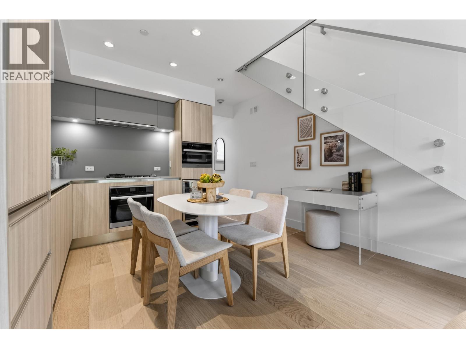 150 W Woodstock Avenue, Vancouver, British Columbia  V5Y 0N1 - Photo 10 - R3160286