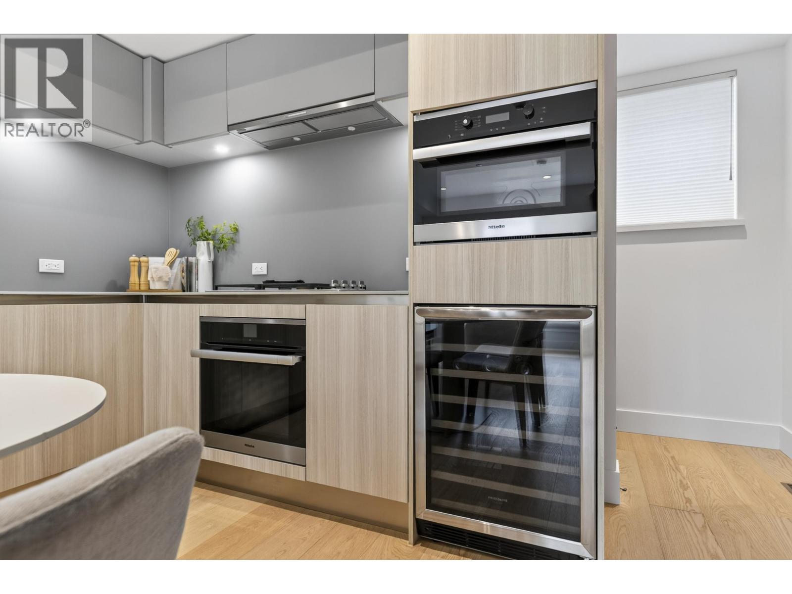 150 W Woodstock Avenue, Vancouver, British Columbia  V5Y 0N1 - Photo 7 - R3160286