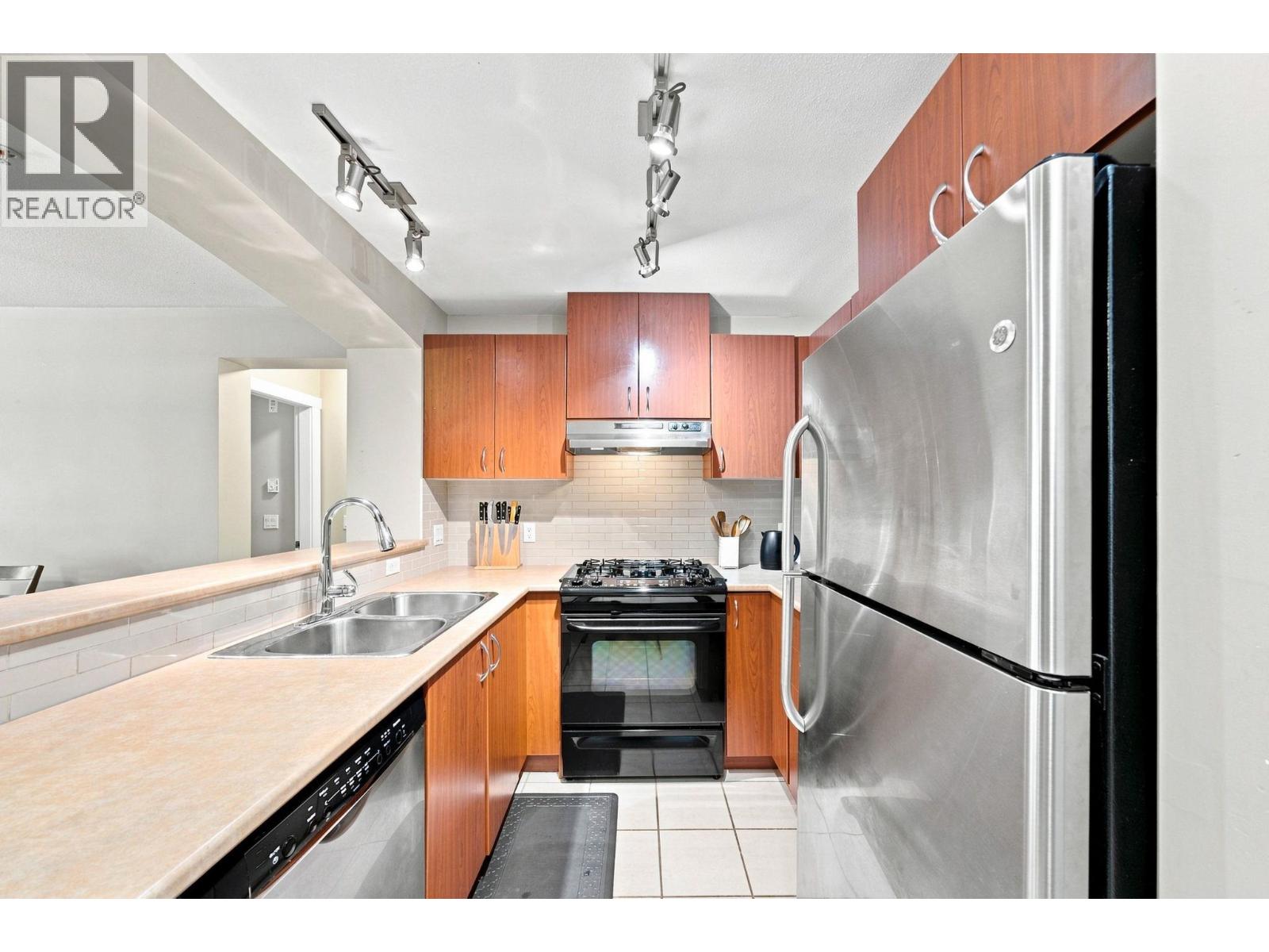 108 9233 Government Street, Burnaby, British Columbia  V3N 0A3 - Photo 10 - R3160290
