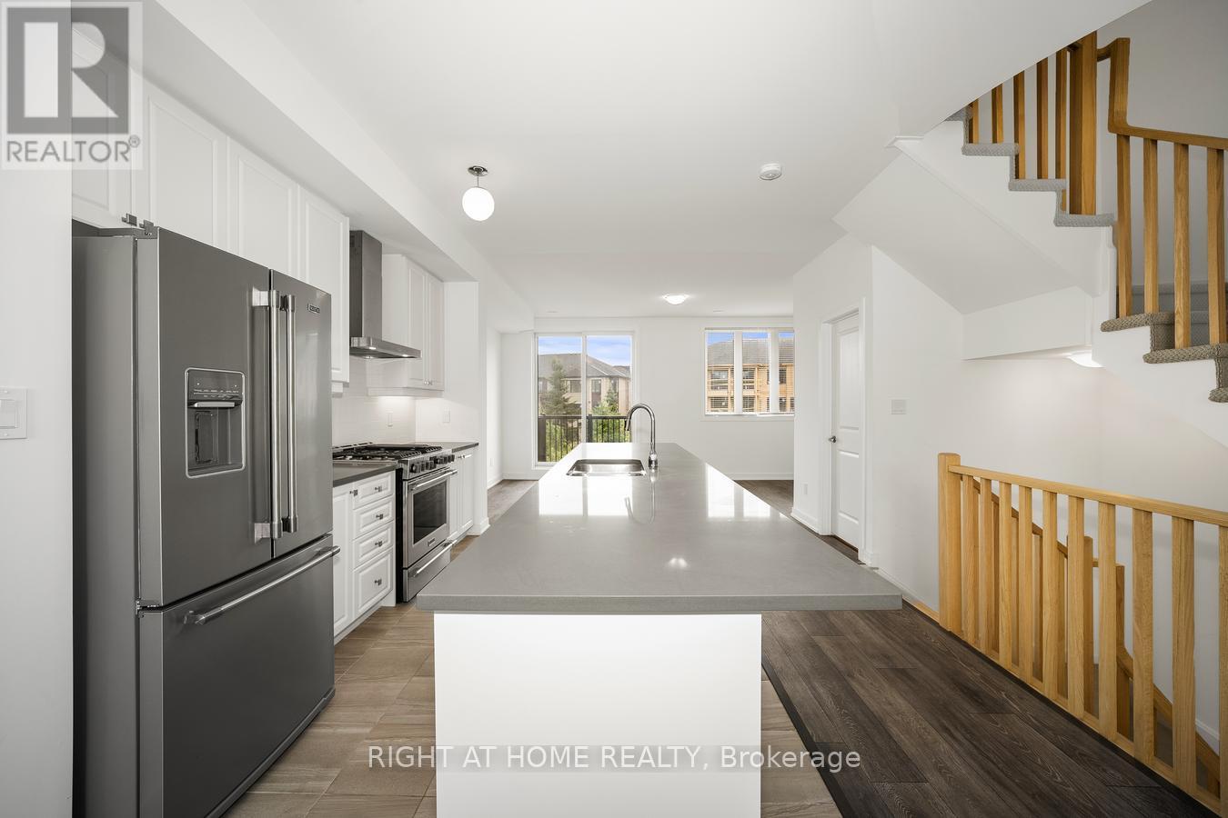 6 Blue Forest Crescent, Barrie (Painswick North), Ontario  L9J 0N3 - Photo 13 - S13731004