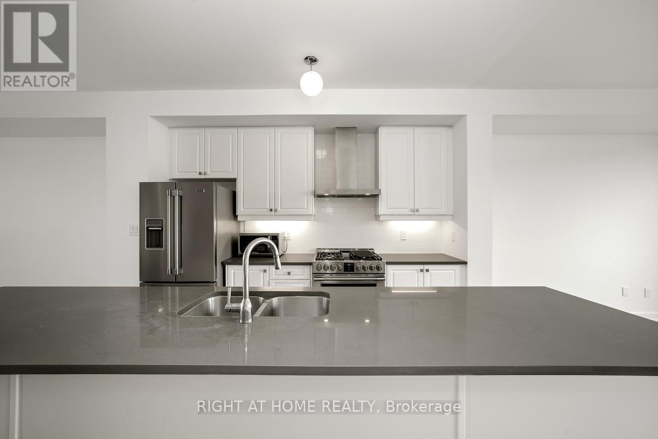 6 Blue Forest Crescent, Barrie (Painswick North), Ontario  L9J 0N3 - Photo 15 - S13731004