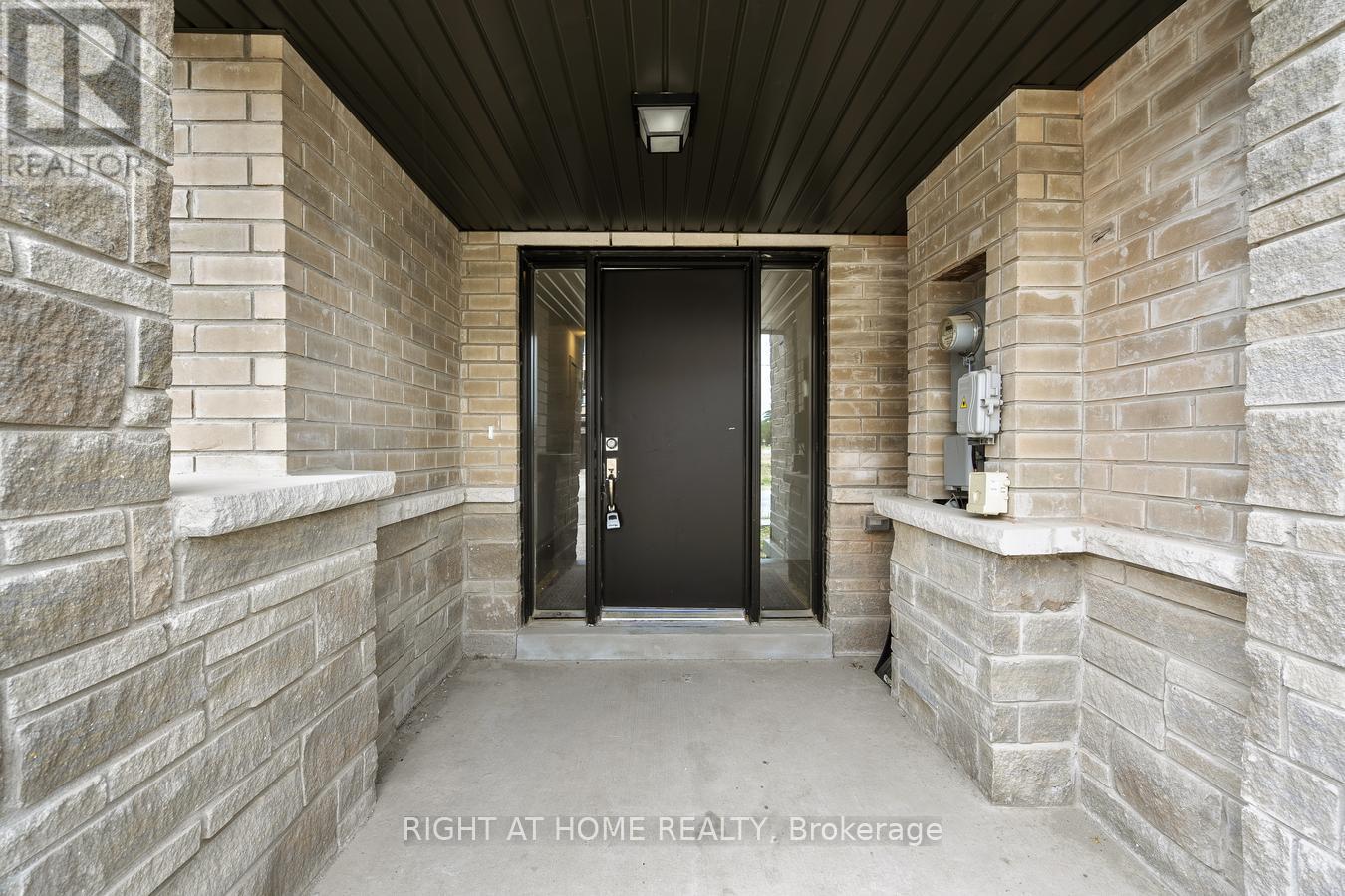 6 Blue Forest Crescent, Barrie (Painswick North), Ontario  L9J 0N3 - Photo 2 - S13731004
