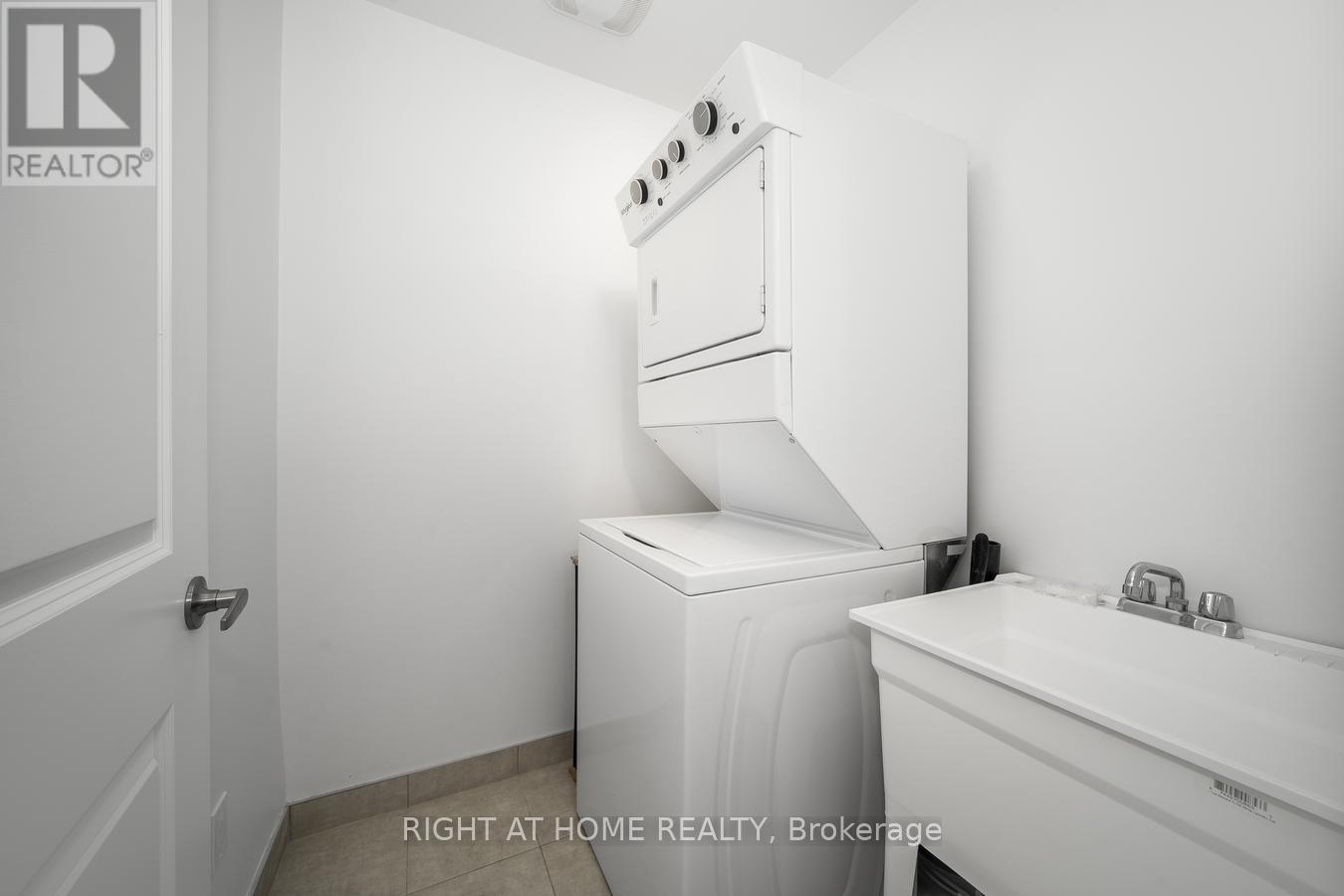 6 Blue Forest Crescent, Barrie (Painswick North), Ontario  L9J 0N3 - Photo 32 - S13731004