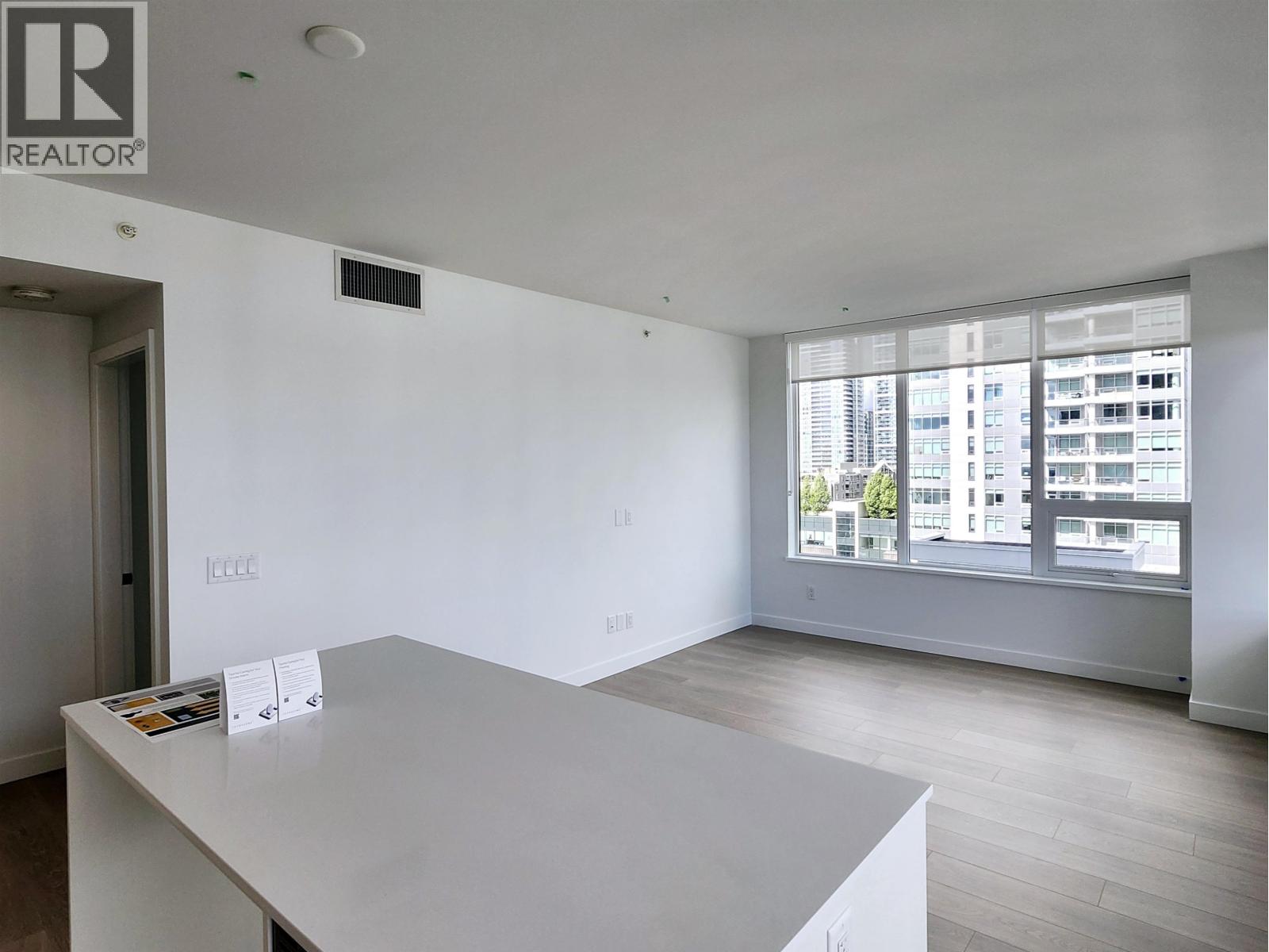 802 6538 Telford Avenue, Burnaby, British Columbia  V5H 0K9 - Photo 4 - R3160271