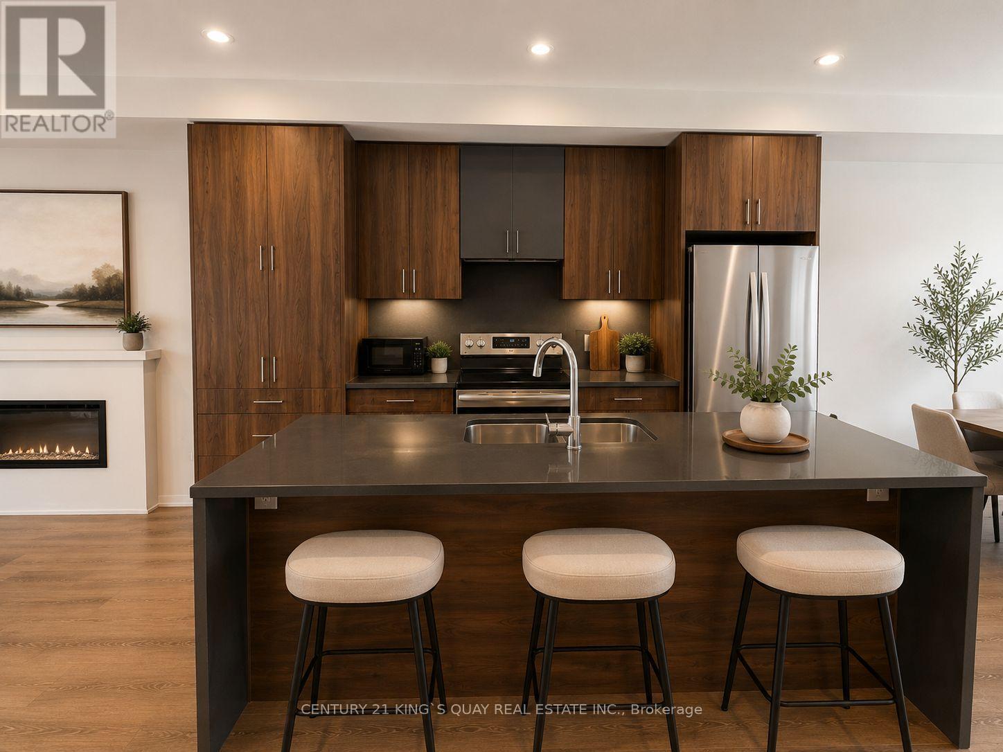 53 Helmkay Avenue, Richmond Hill, Ontario  M4G 1J7 - Photo 5 - N13727544