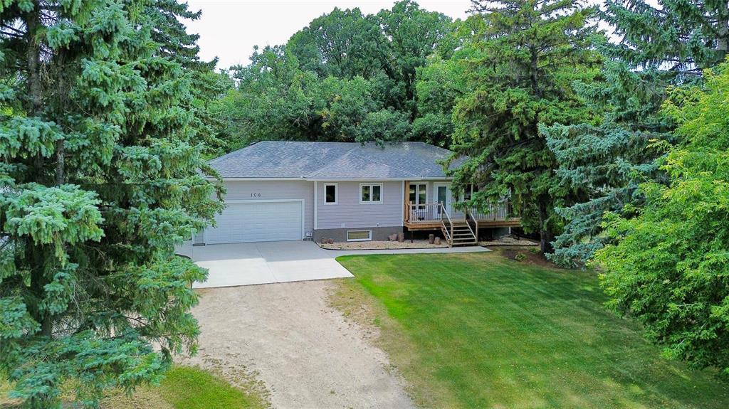 106 52 Highway, Mitchell, Manitoba  R5G 1H2 - Photo 1 - 202621872