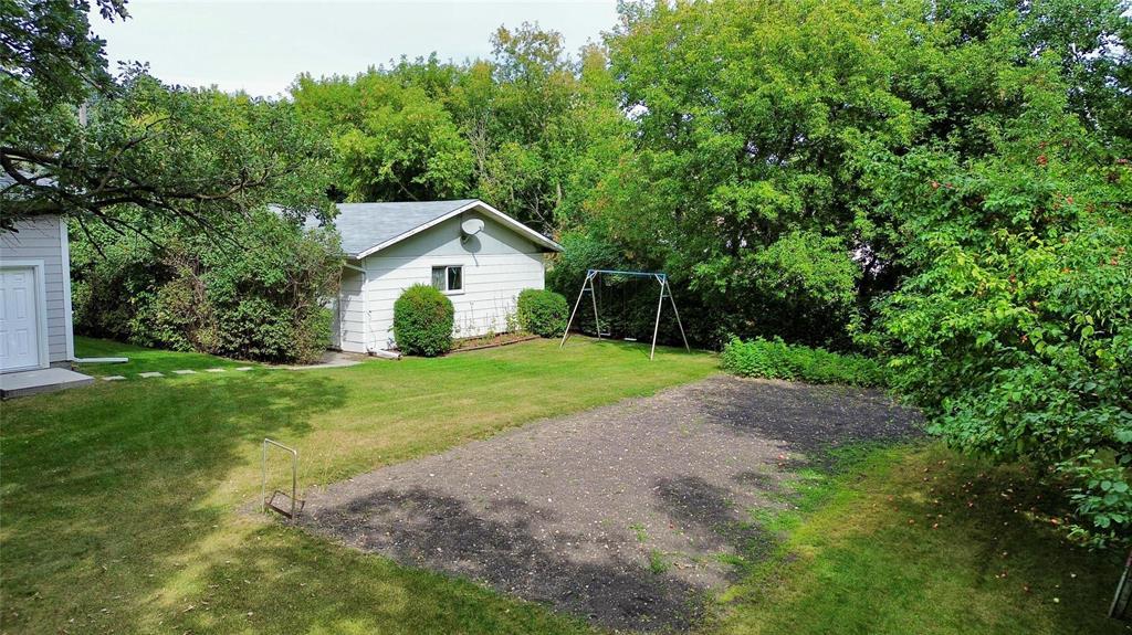 106 52 Highway, Mitchell, Manitoba  R5G 1H2 - Photo 4 - 202621872
