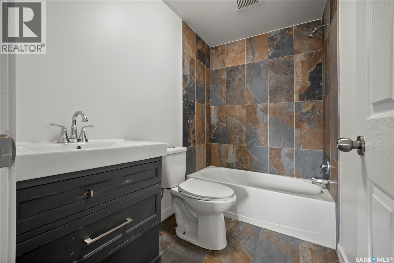 1337 Athol Street, Regina, Saskatchewan  S4T 3C6 - Photo 21 - SK047040
