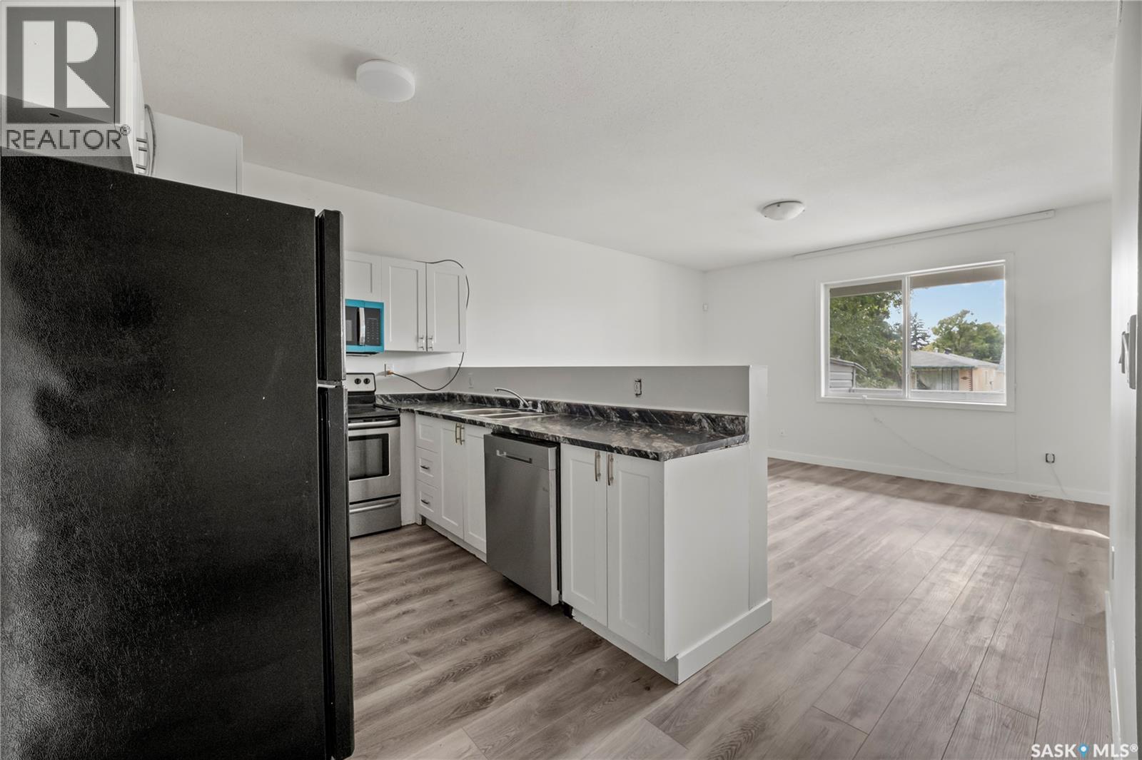 1337 Athol Street, Regina, Saskatchewan  S4T 3C6 - Photo 5 - SK047040