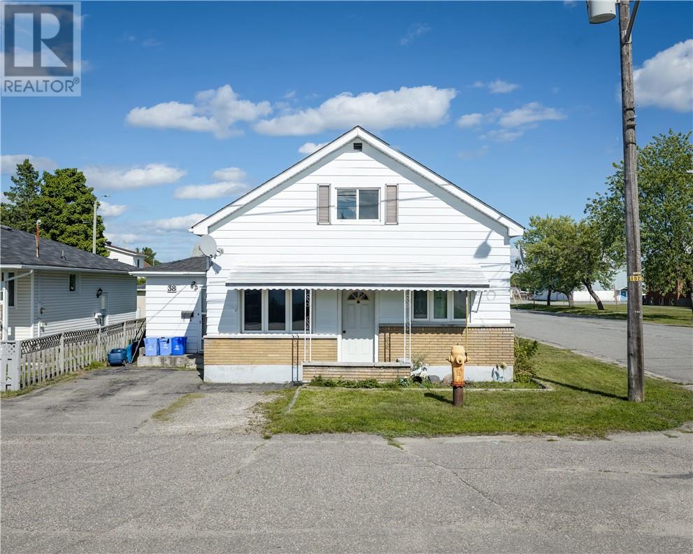 38 Kelly Street, Capreol, Ontario  P0M 1H0 - Photo 21 - 2130091