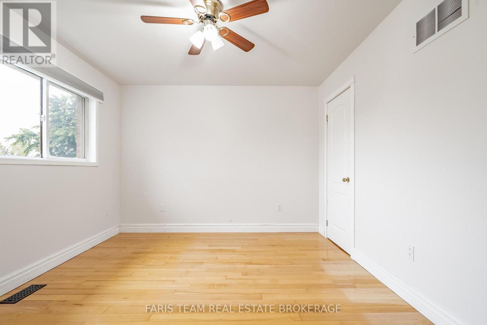 1948 Emerald Court, Innisfil, Ontario  L9S 2A2 - Photo 21 - N13639408