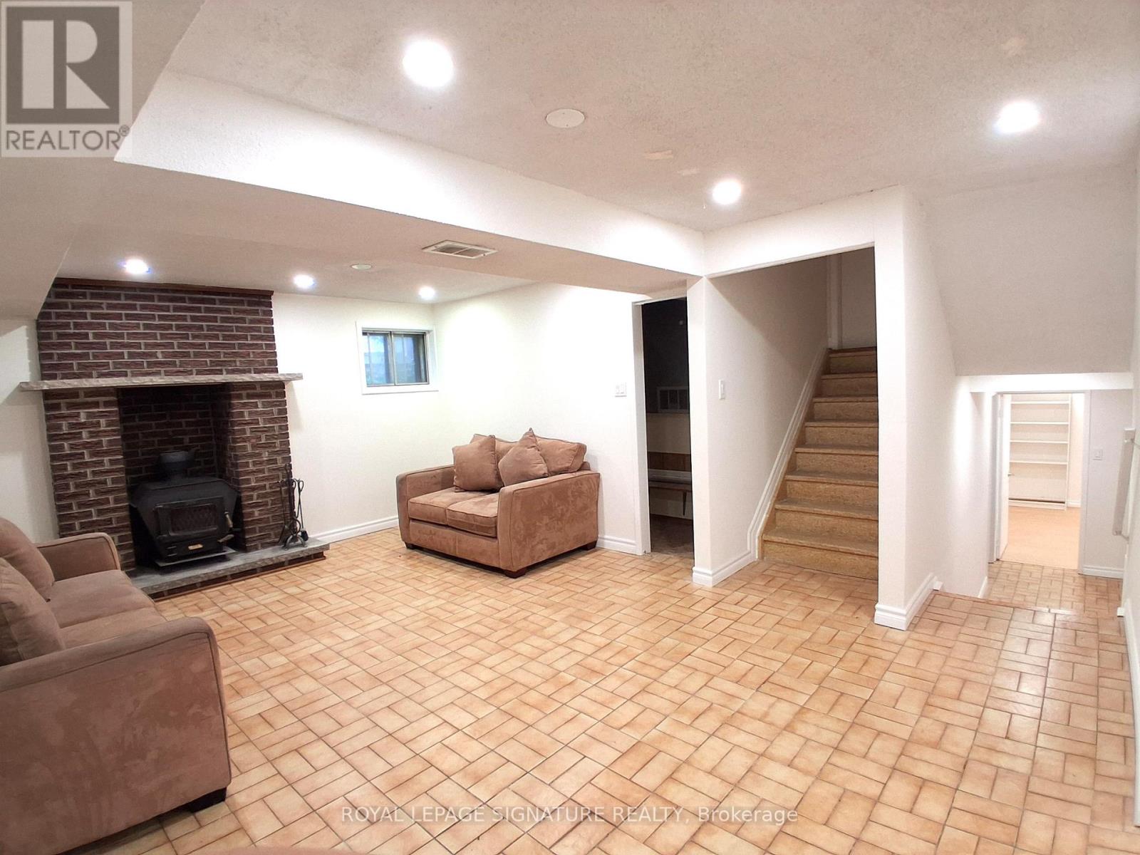 Lower Bsmt - 4170 Sunset Valley Court, Mississauga, Ontario  L4W 3L5 - Photo 12 - W13713768