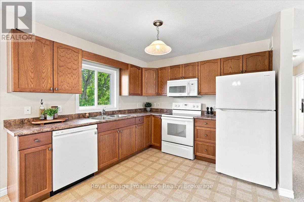 28 Kyle Court, Quinte West, Ontario  K0K 2C0 - Photo 12 - X13731490