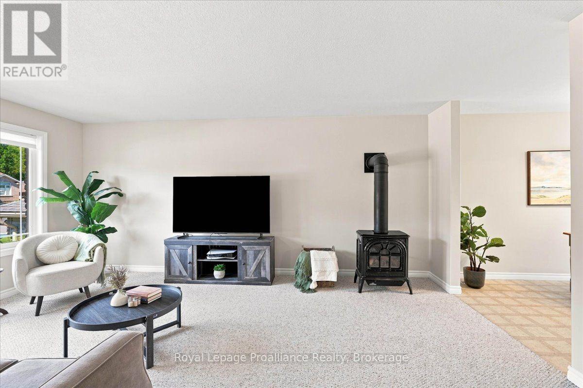 28 Kyle Court, Quinte West, Ontario  K0K 2C0 - Photo 8 - X13731490