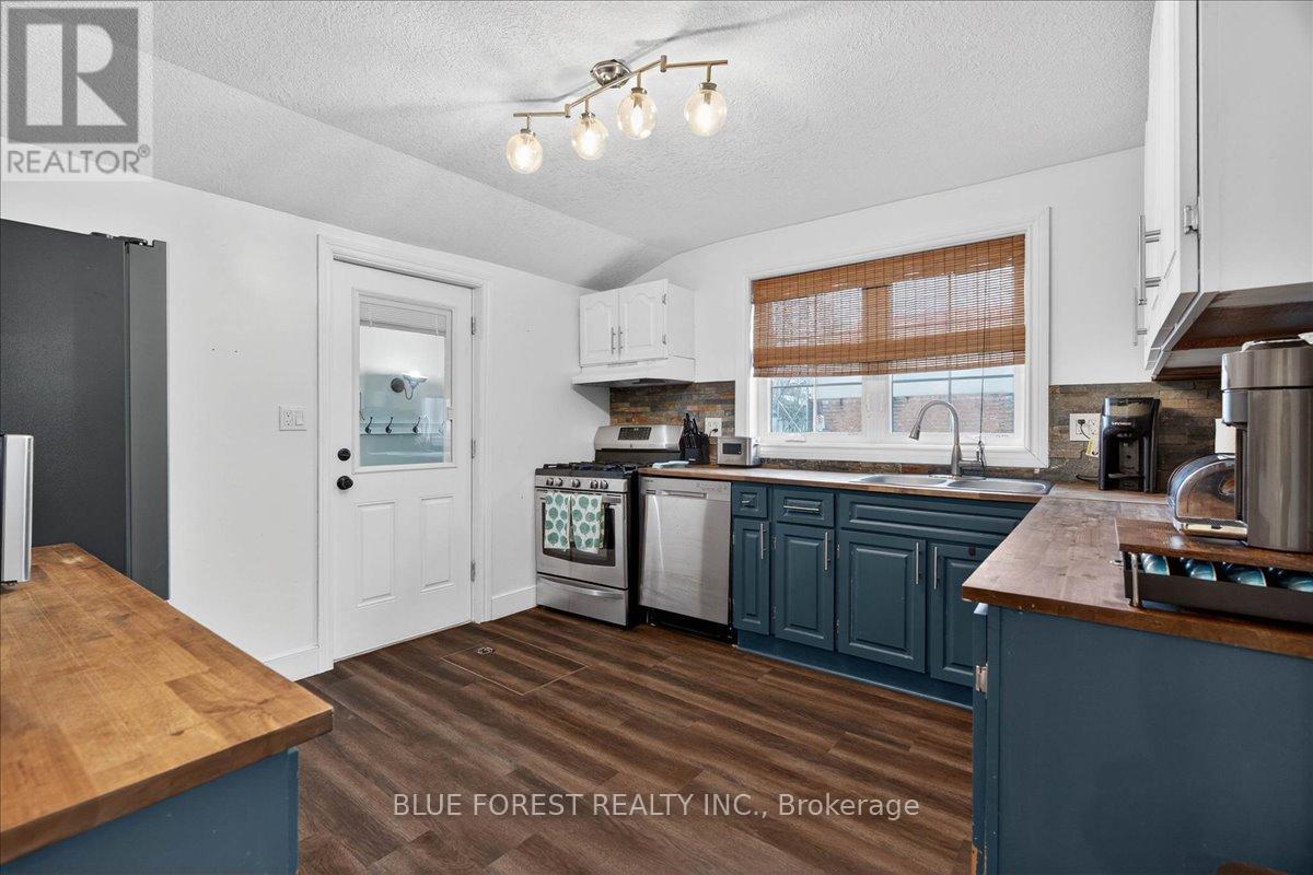 148 Main Street, West Elgin, Ontario  N0L 2P0 - Photo 7 - X13731424