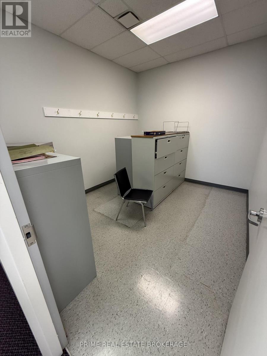 Unit 3 - 3886 Commerce Road, London South, Ontario  N6N 1P8 - Photo 7 - X13731630